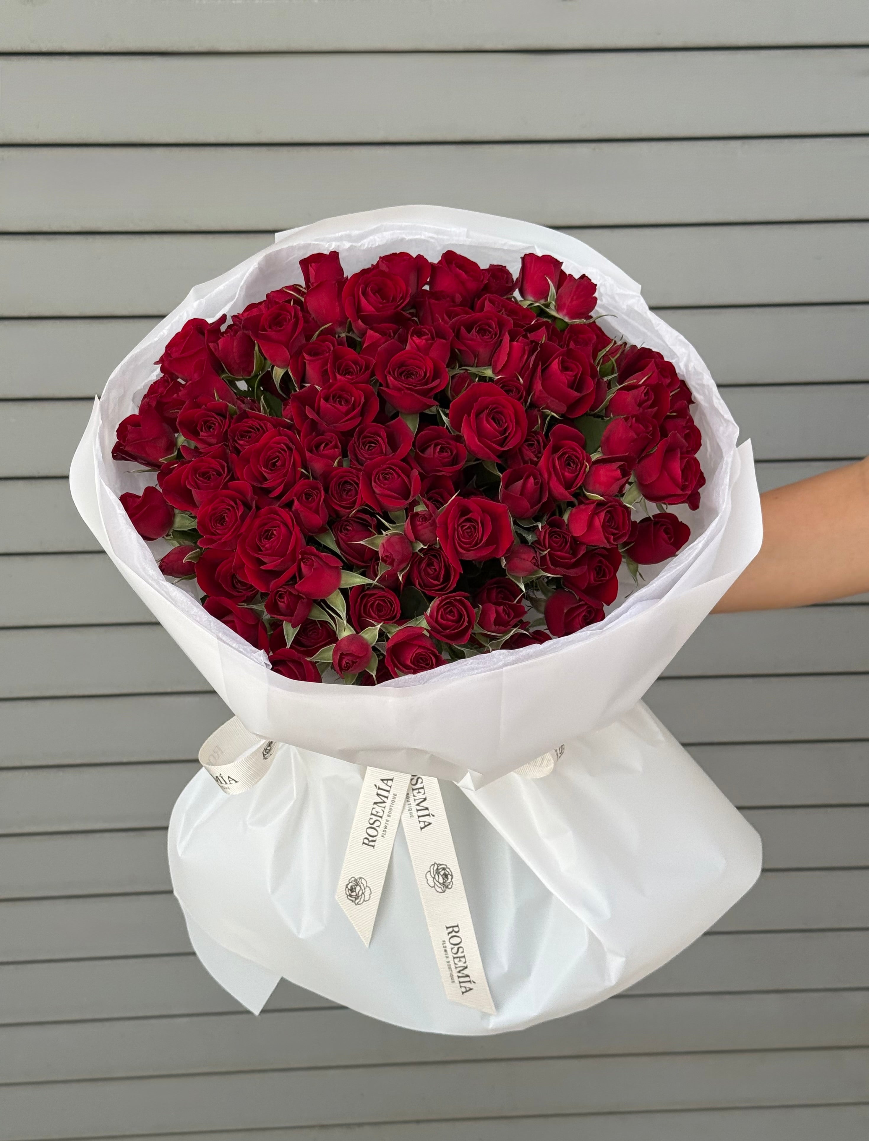 No.35 PETITE BLOOM - spray roses