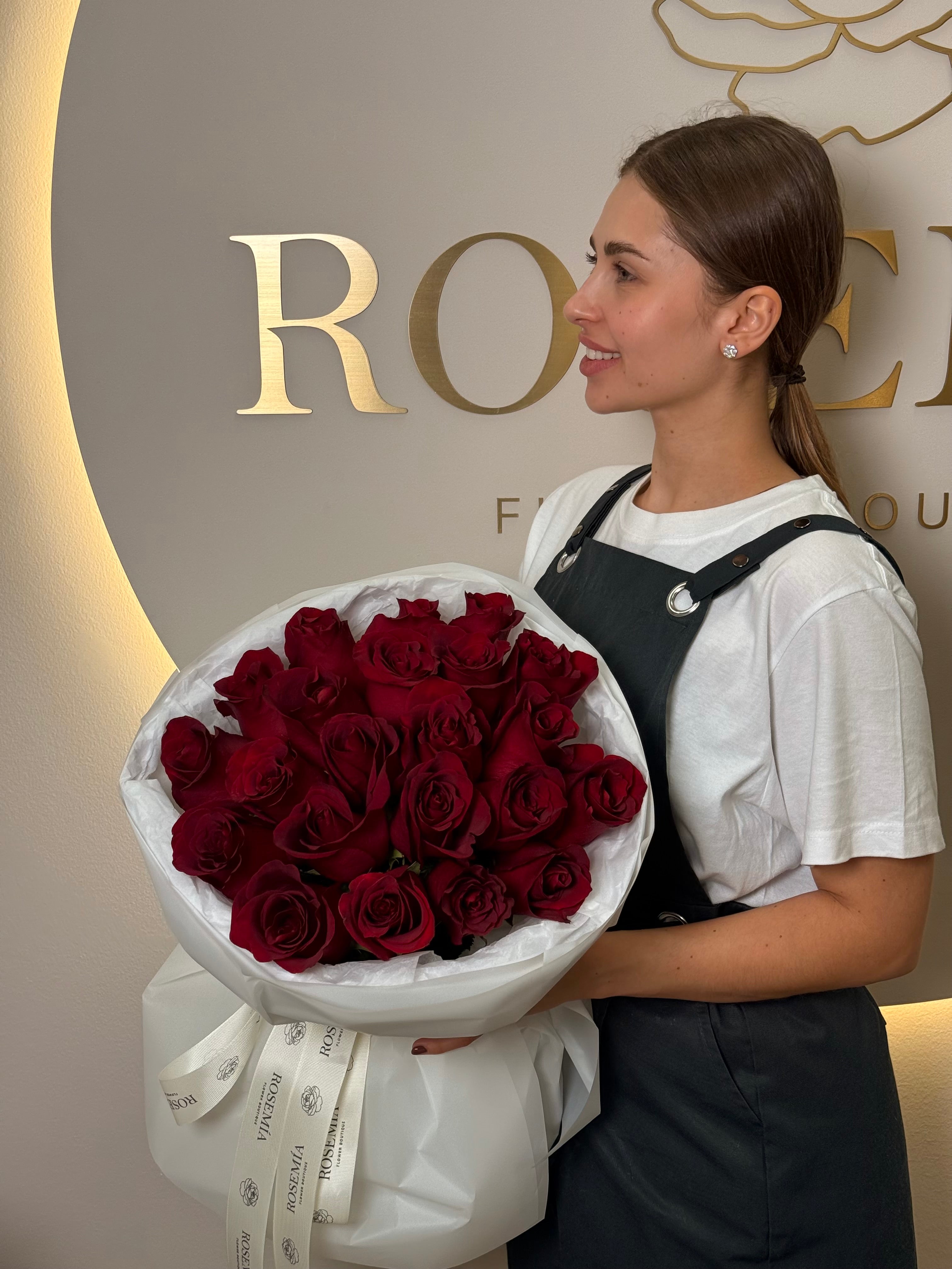 Red Roses By Rosemia