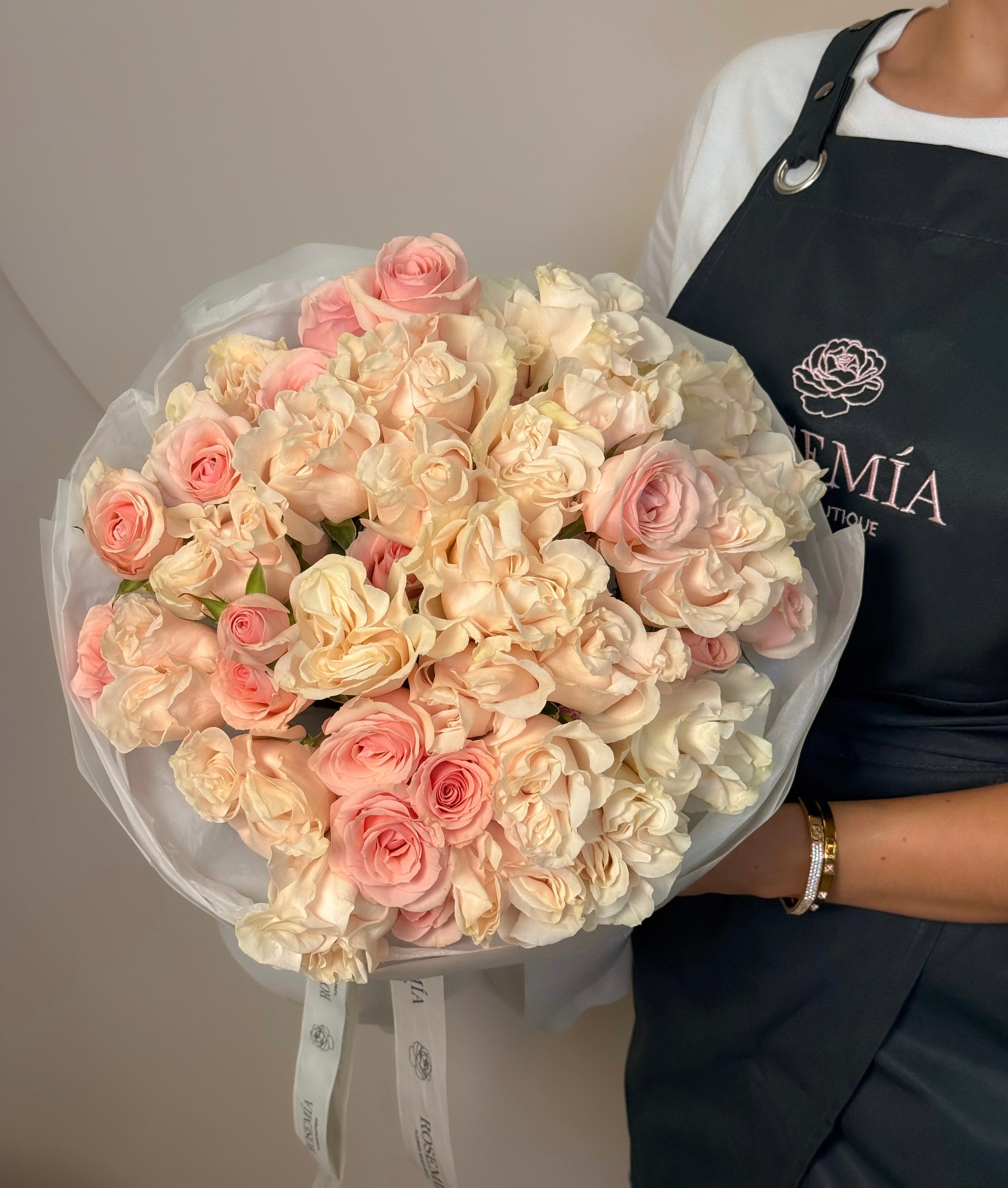 No.43 AURORA CHARM - roses