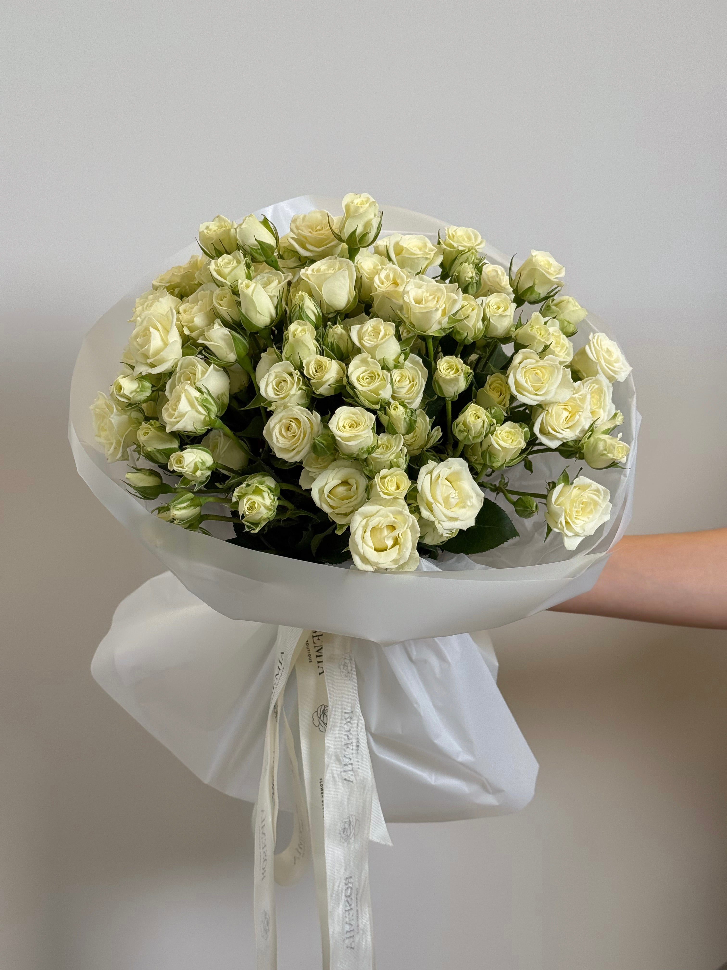 No.37 BLANC GRANDE - spray roses