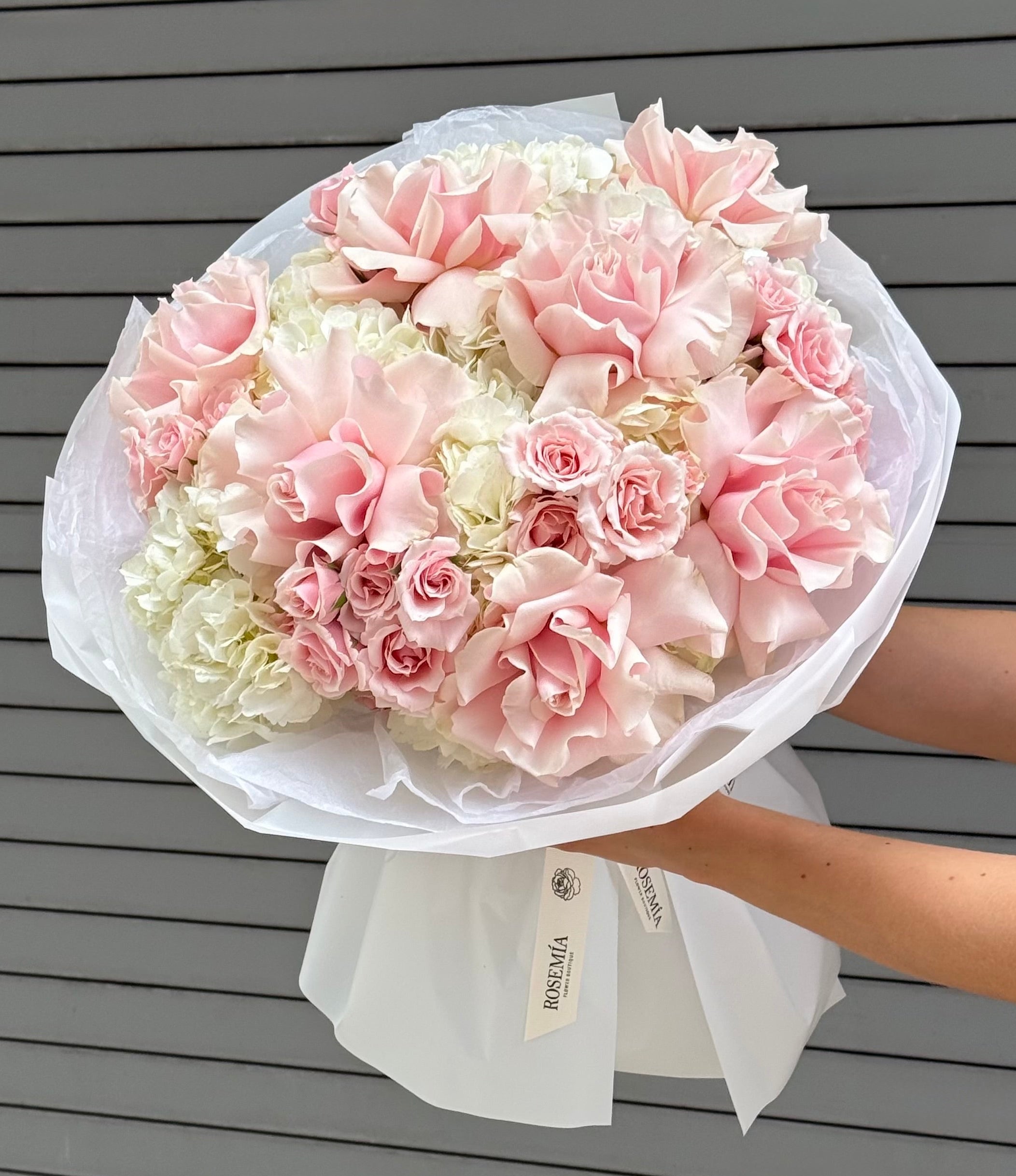 No.45 BLOOMING REVERIE - roses, hydrangeas