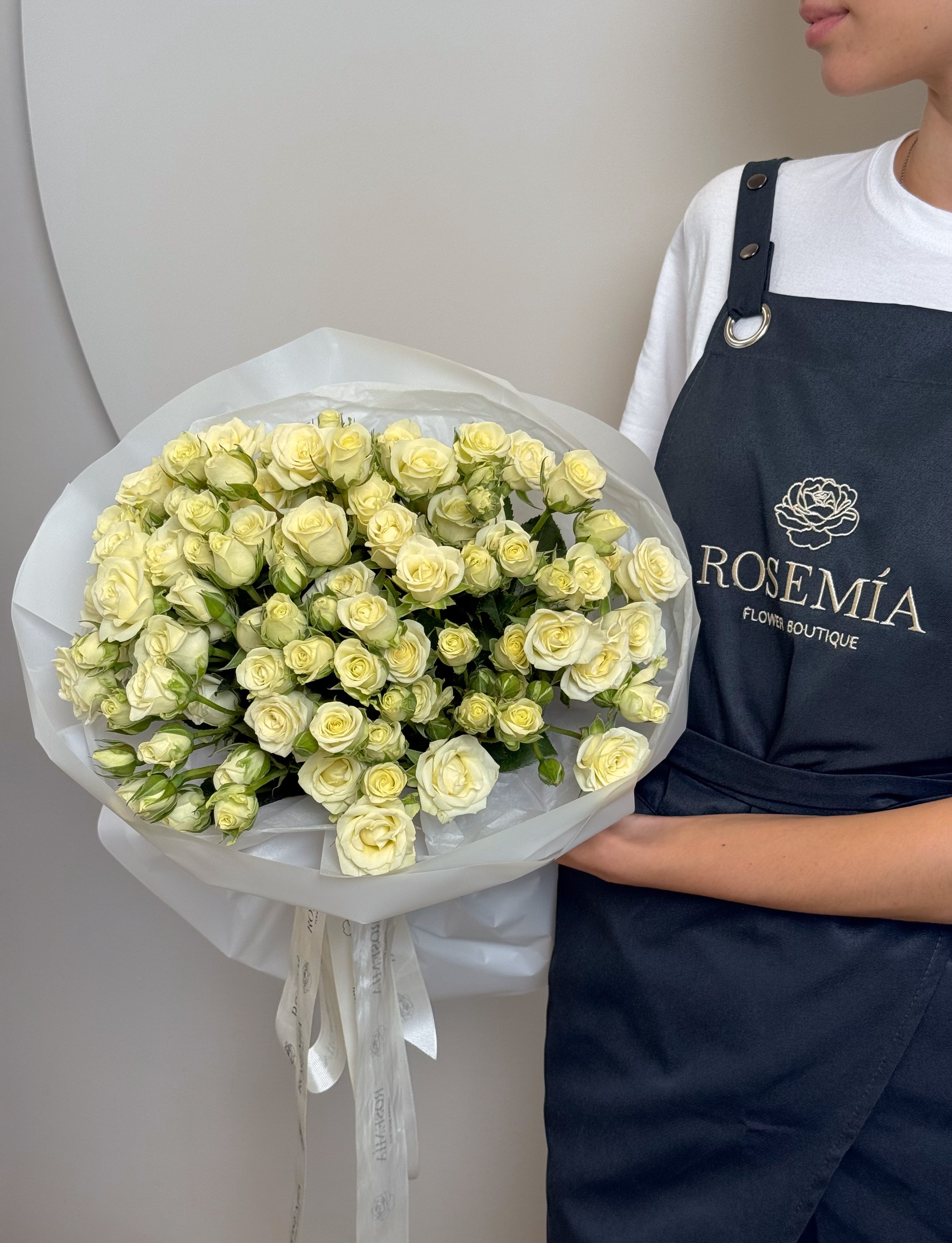 No.37 BLANC GRANDE - spray roses