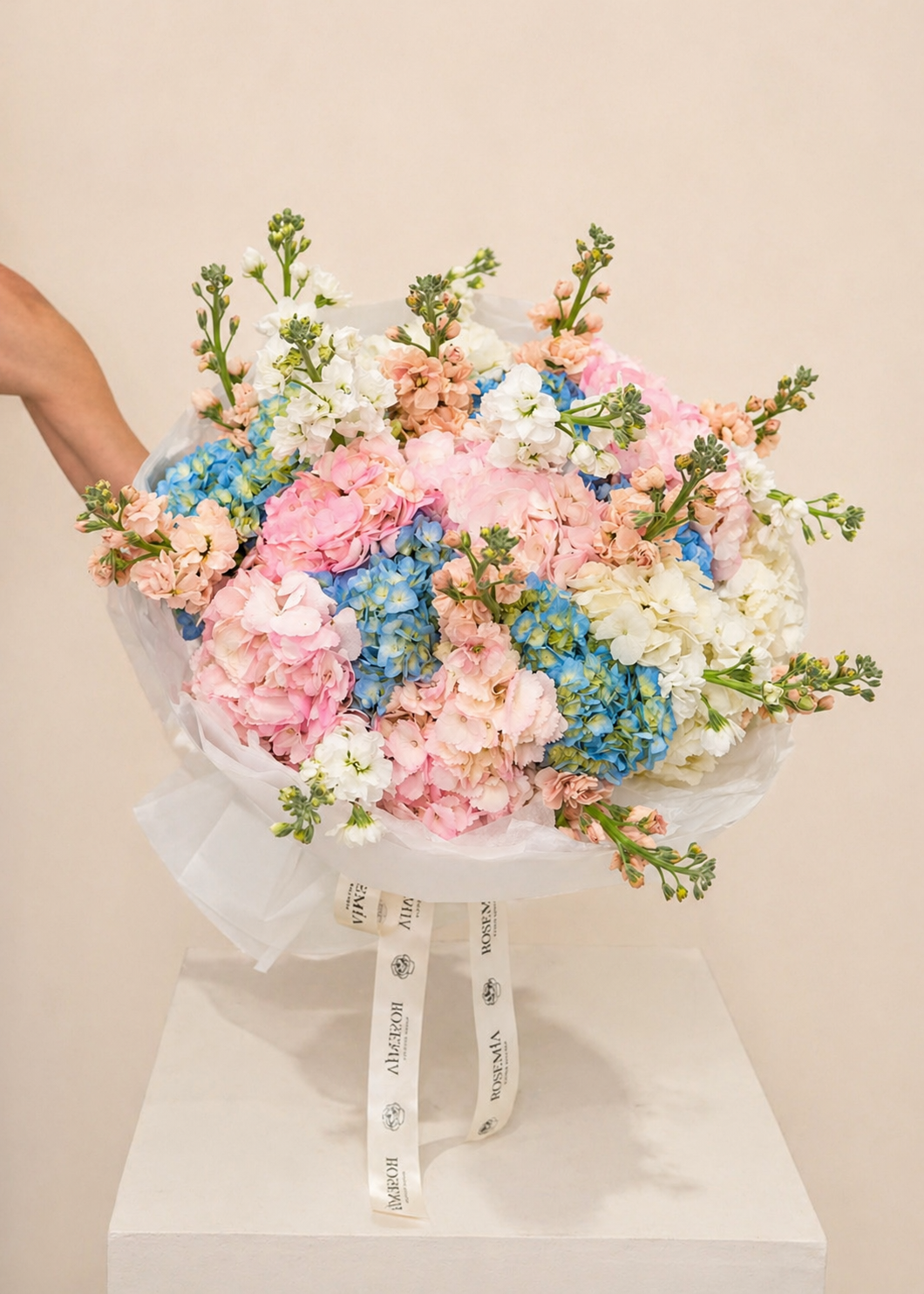No.232 PASTEL JARDIN - hydrangeas, delphinium