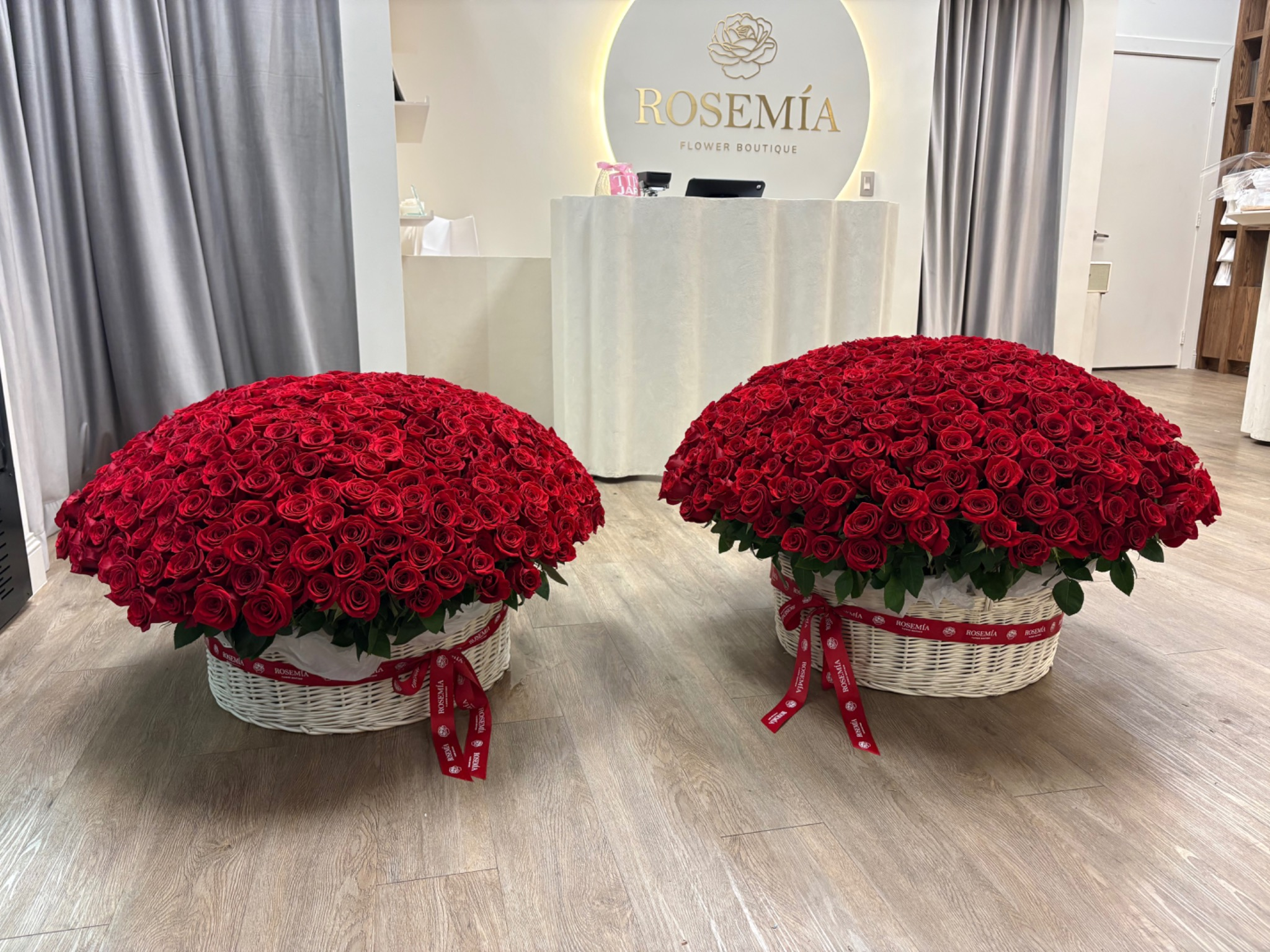 500 Red Roses Grand Basket