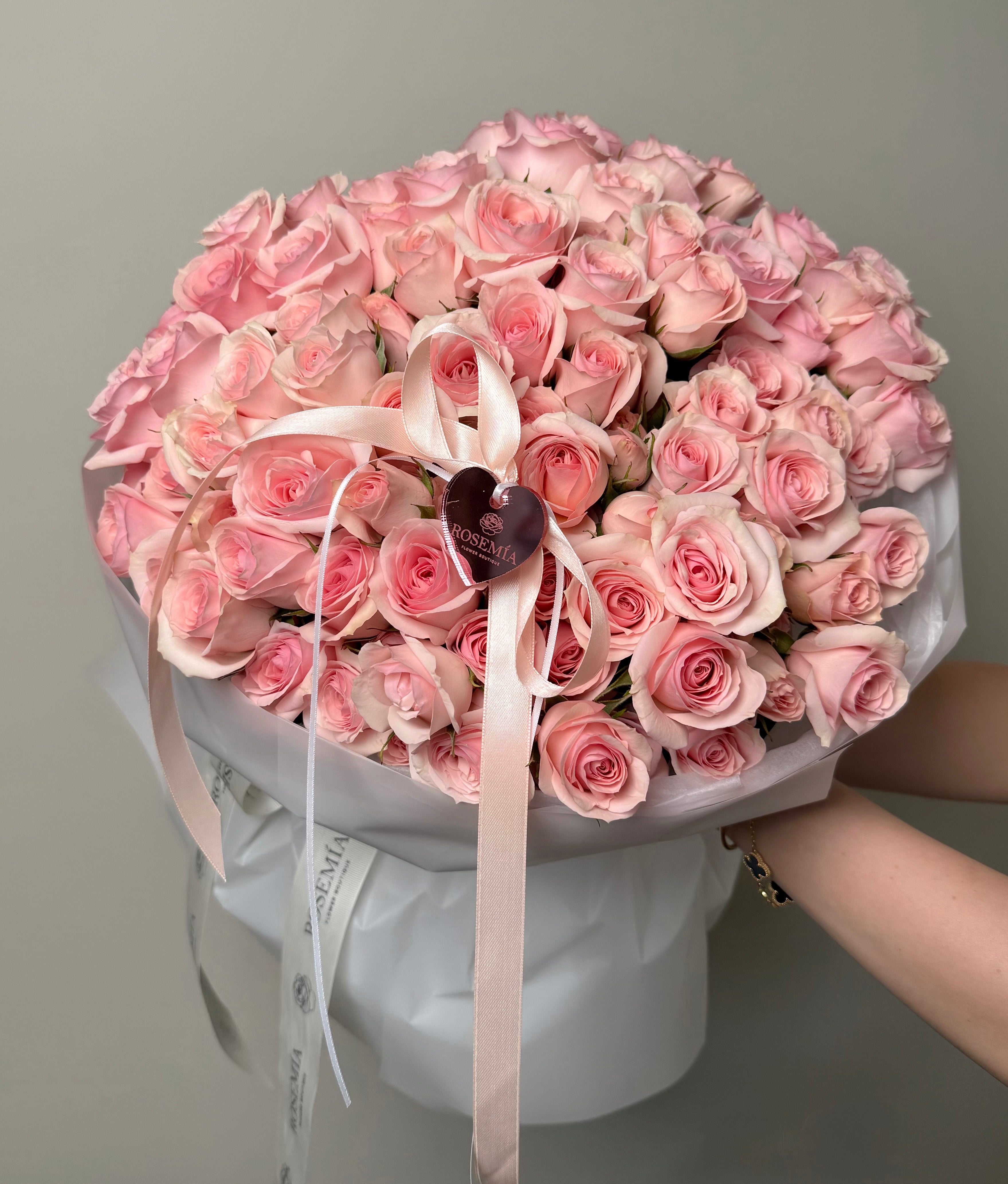 No.18 ROSE SYMPHONY - spray roses