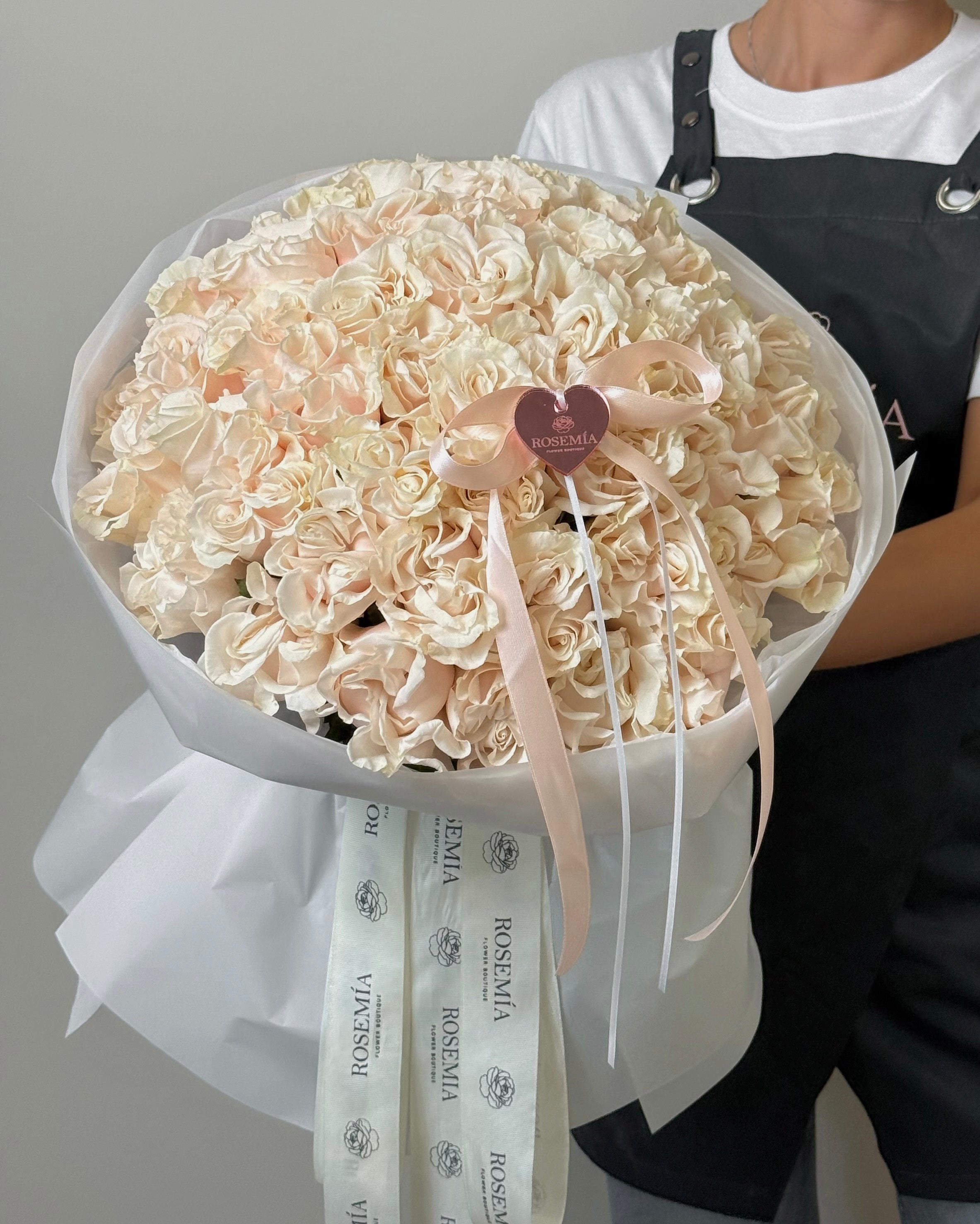 No. 19 CHAMPAGNE DREAM