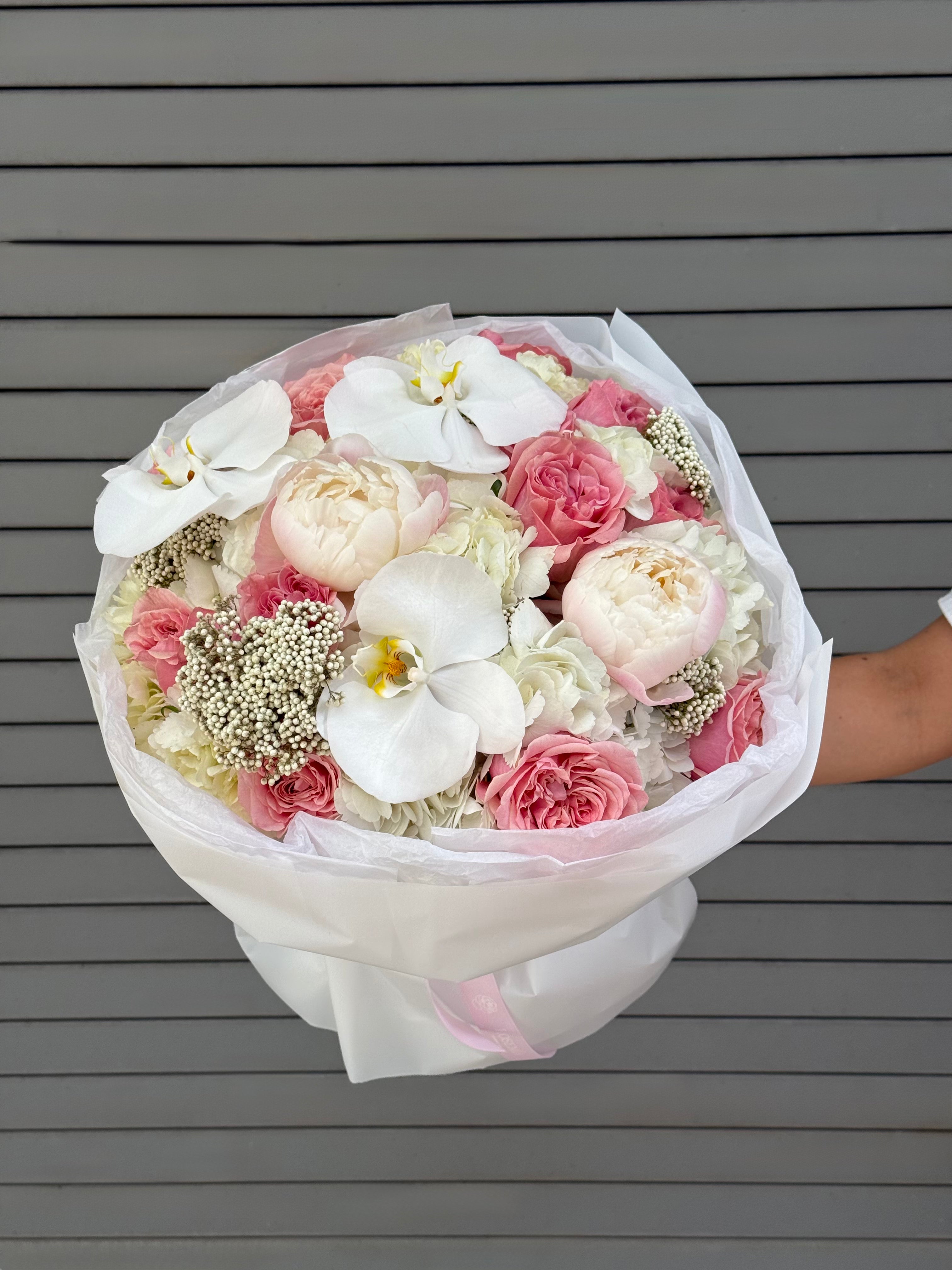 No.29 EDEN CHARM - peonies, garden roses, hydrangeas, orchids