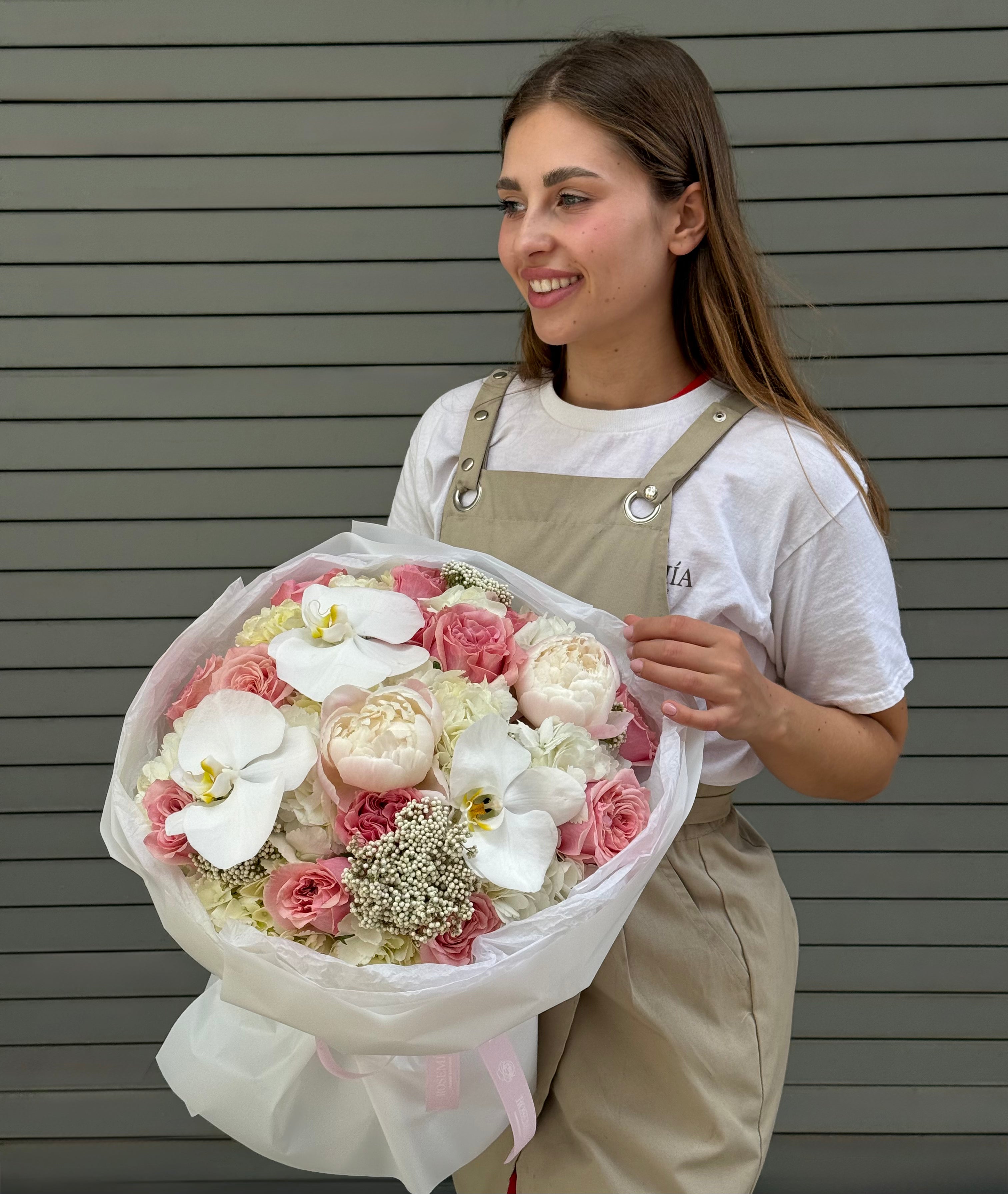 No.29 EDEN CHARM - peonies, garden roses, hydrangeas, orchids