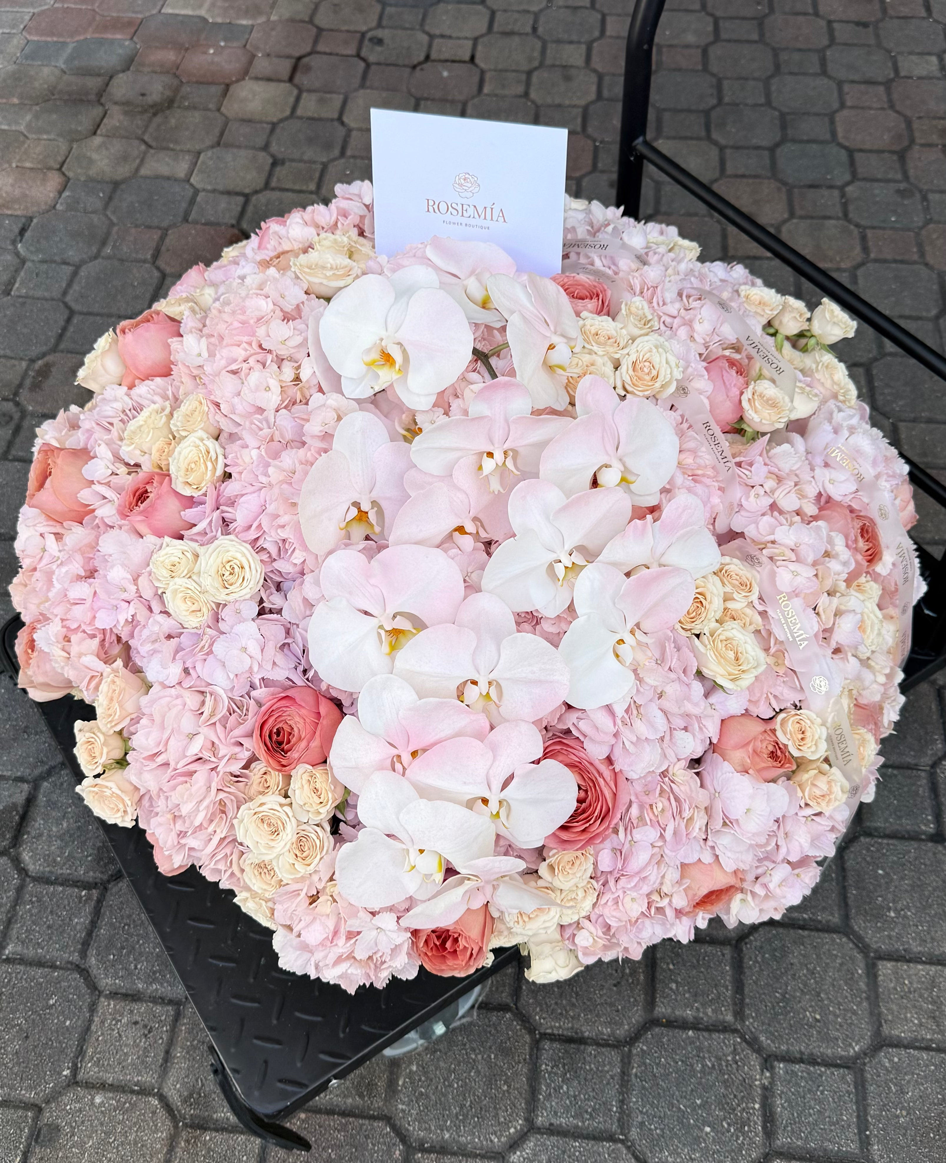 No.251 Pink Prestige XXL Basket - hydrangeas, garden roses, spray roses, orchids