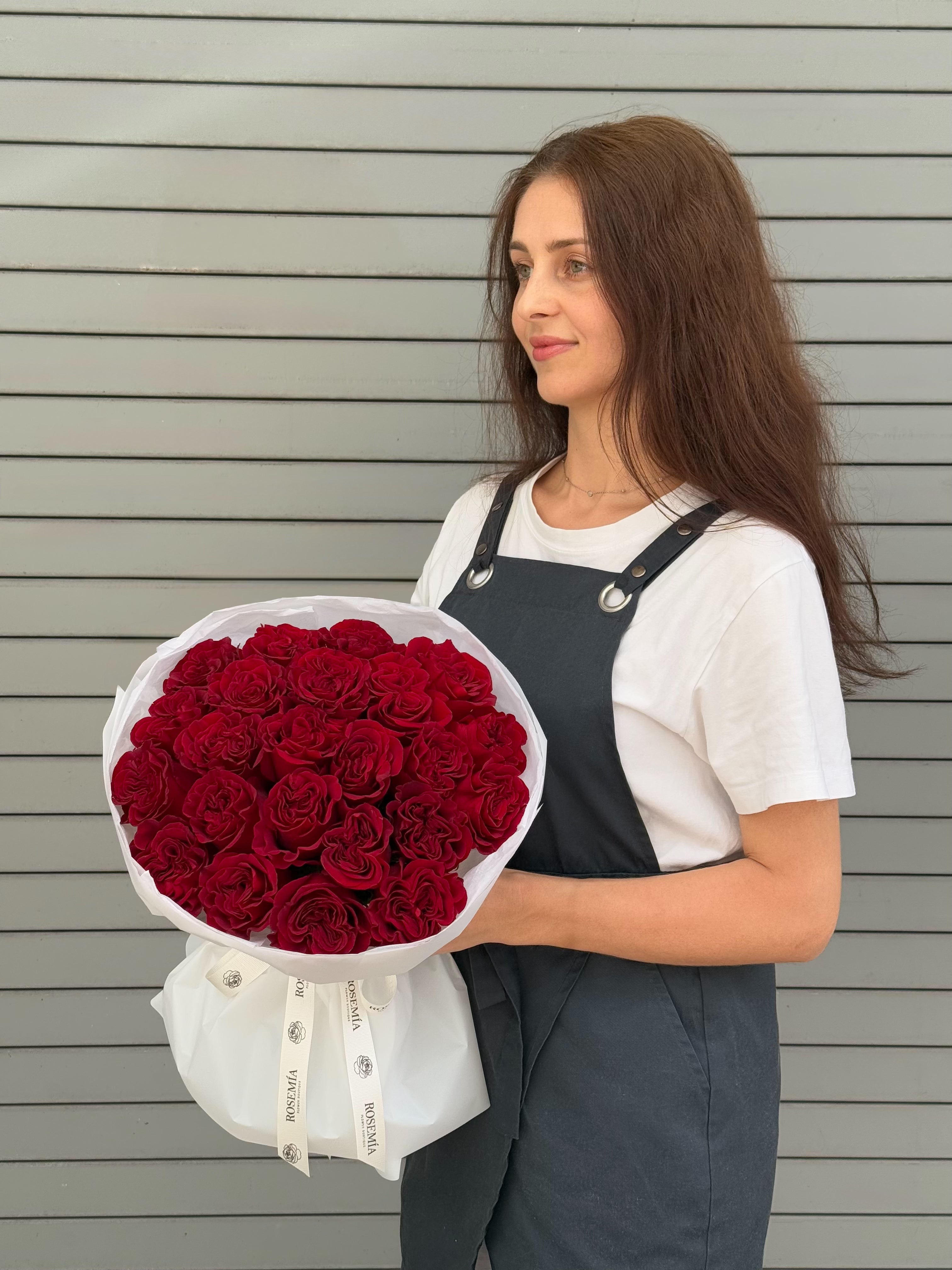 No.58 SCARLET PASSION - garden roses