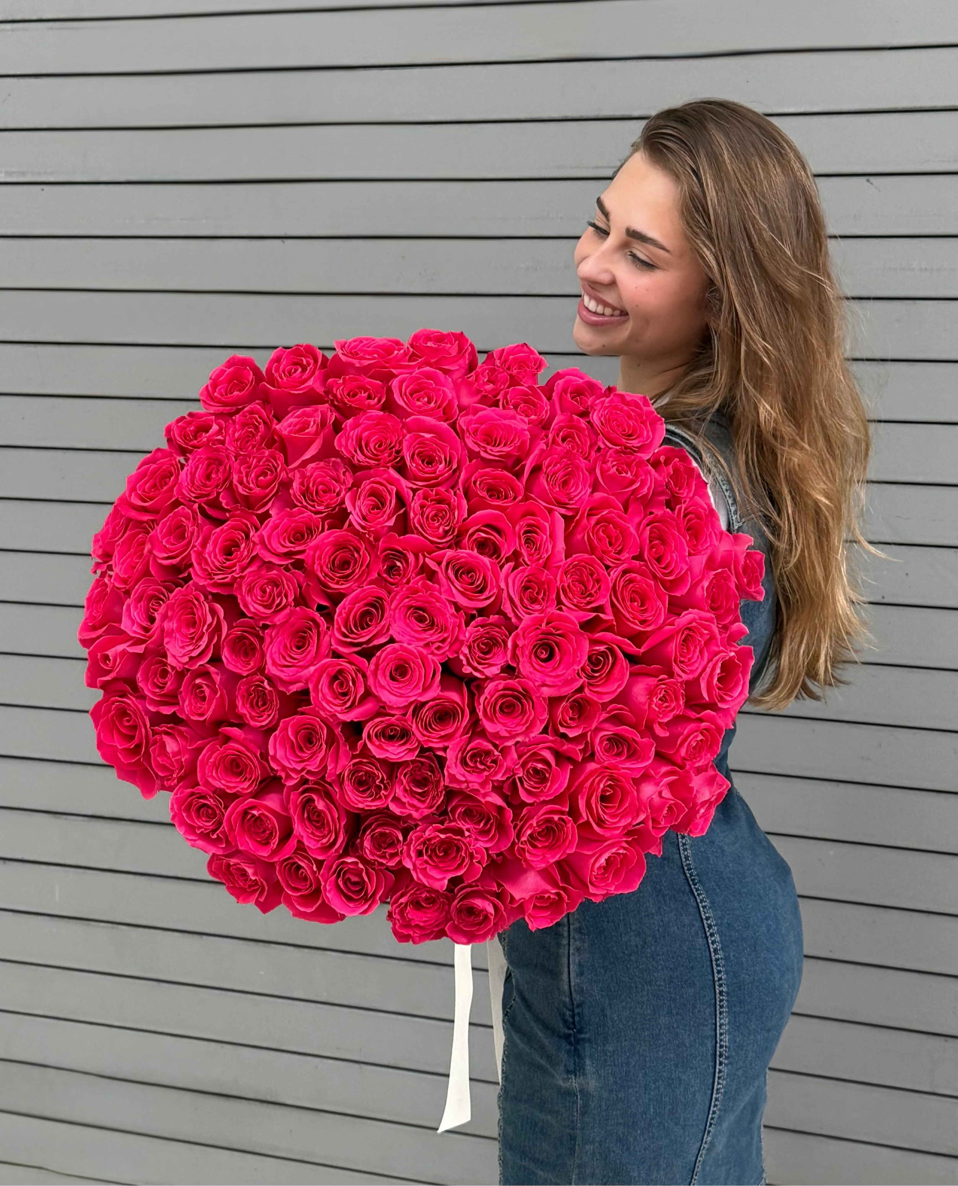 No.263 HOT PINK ICON - 100 roses