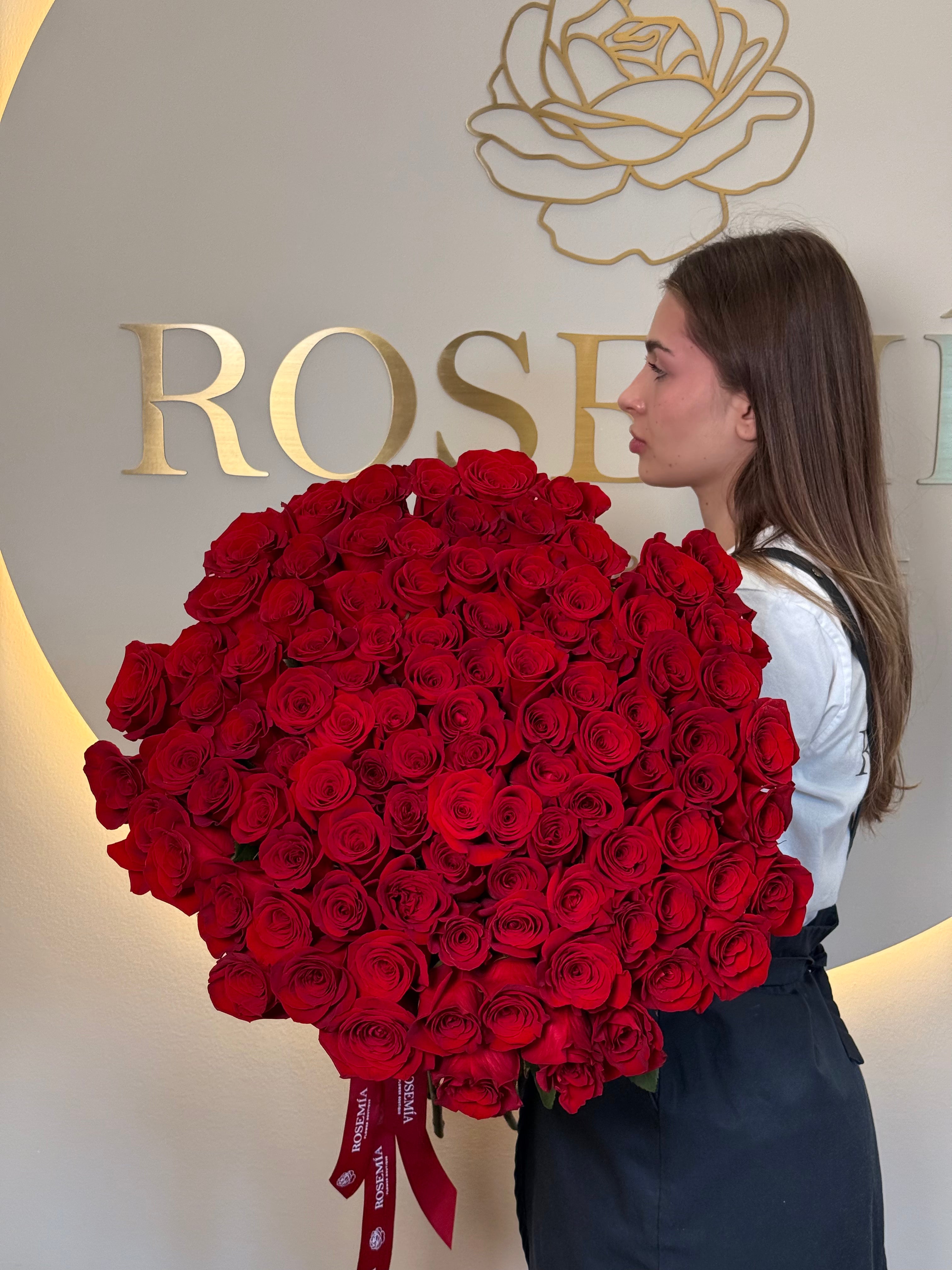 100 RED ROSES & BALLOONS