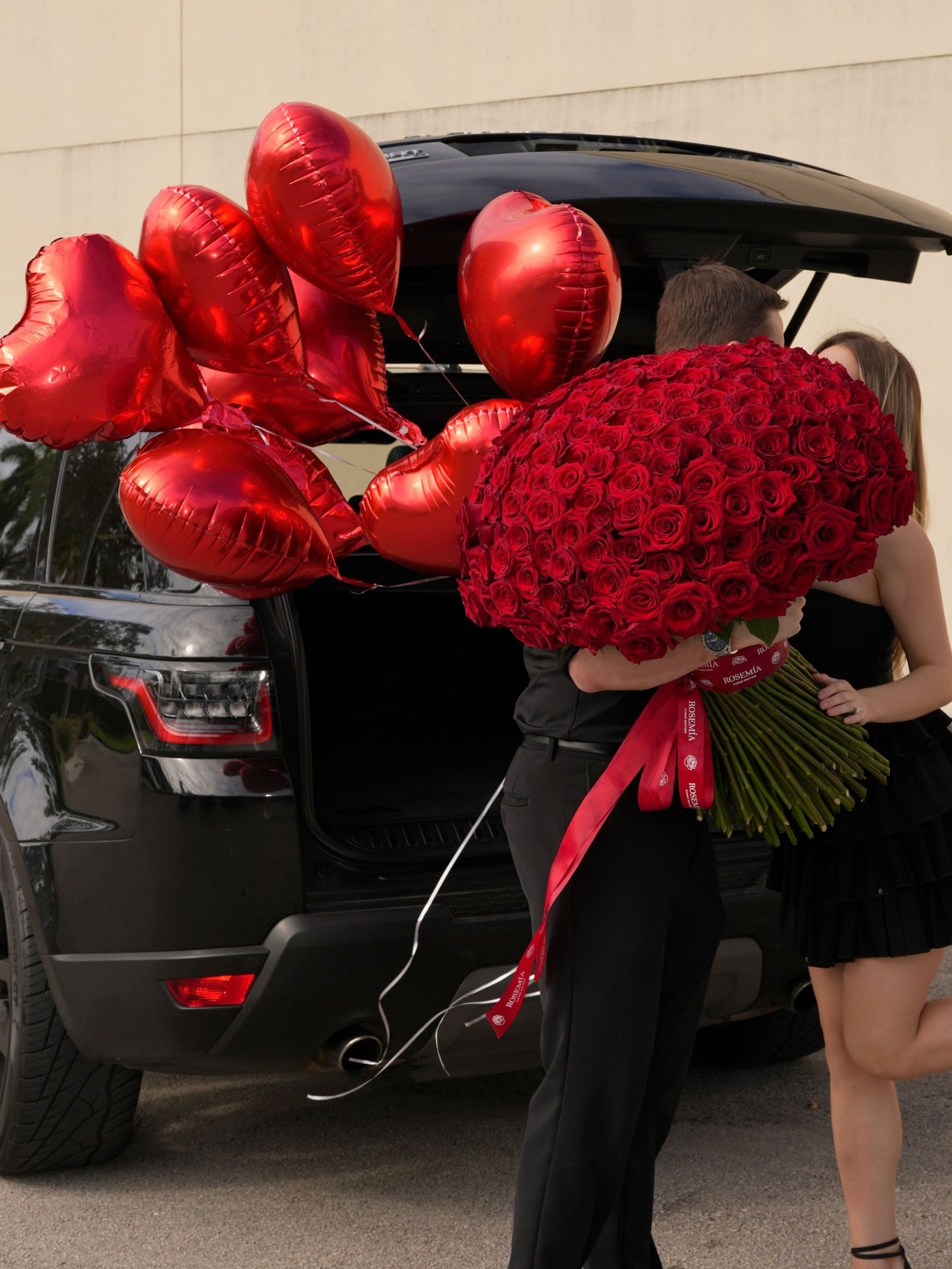 100 RED ROSES & BALLOONS