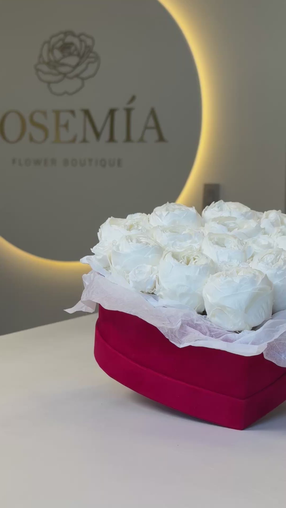 No. 99 ETERNAL WHITE AMOUR