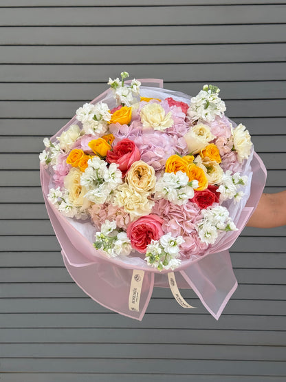 No.234 GARDEN BLOOM - garden roses, hydrangeas, spray roses