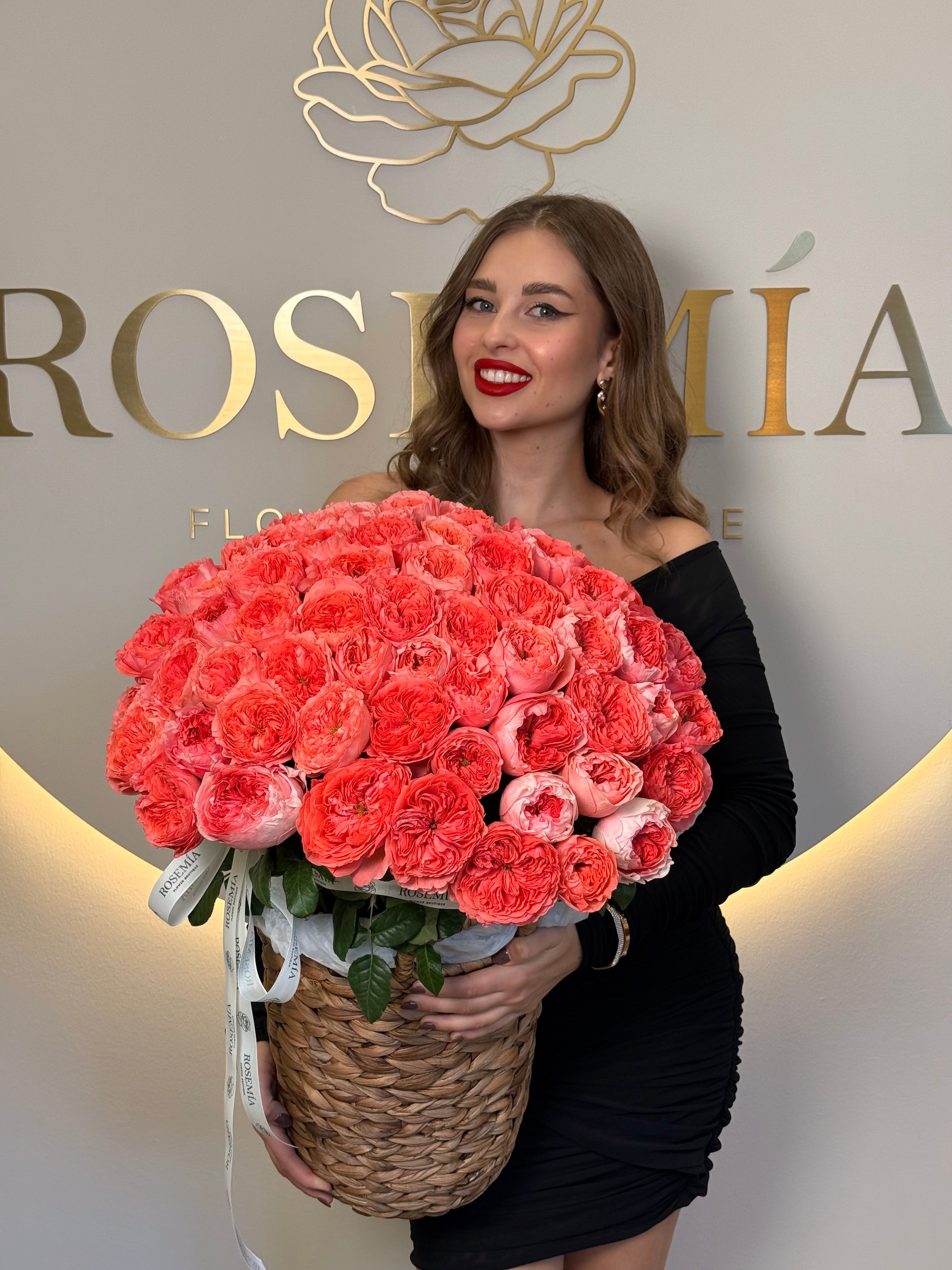 No.149 CORAL ROYALE BASKET