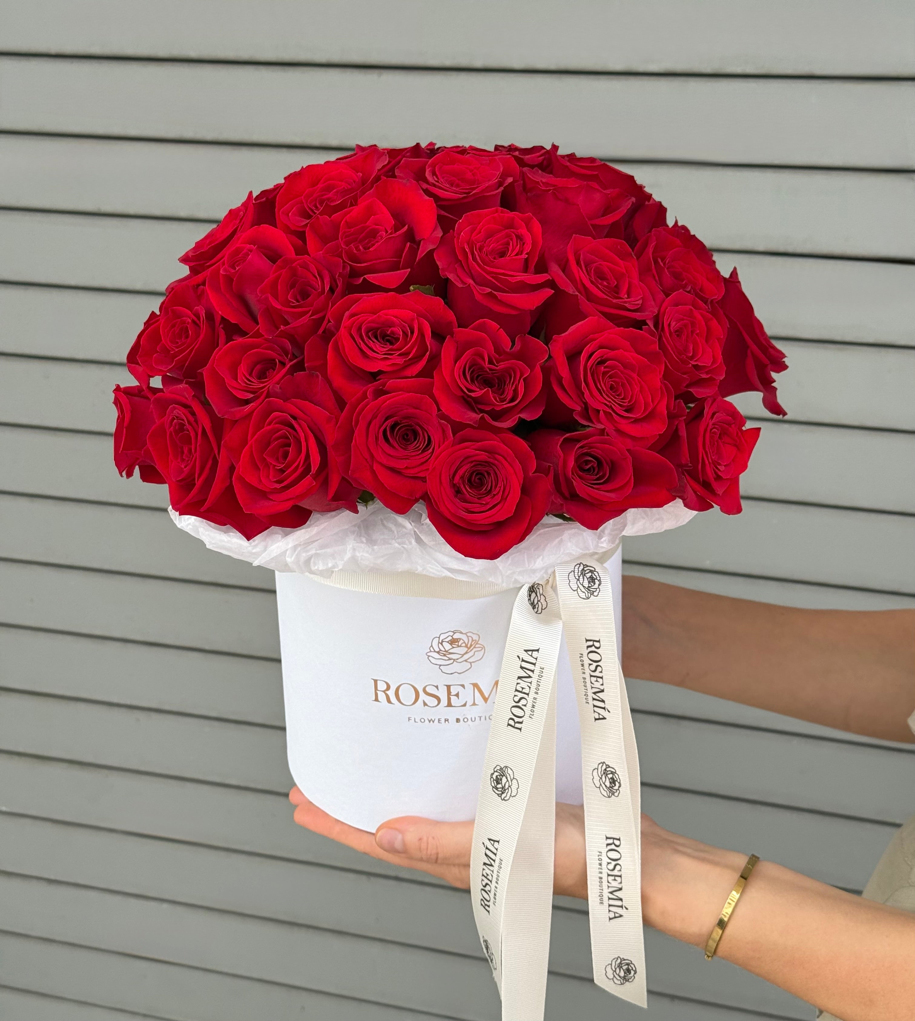 No.244 BOX OF LOVE - roses