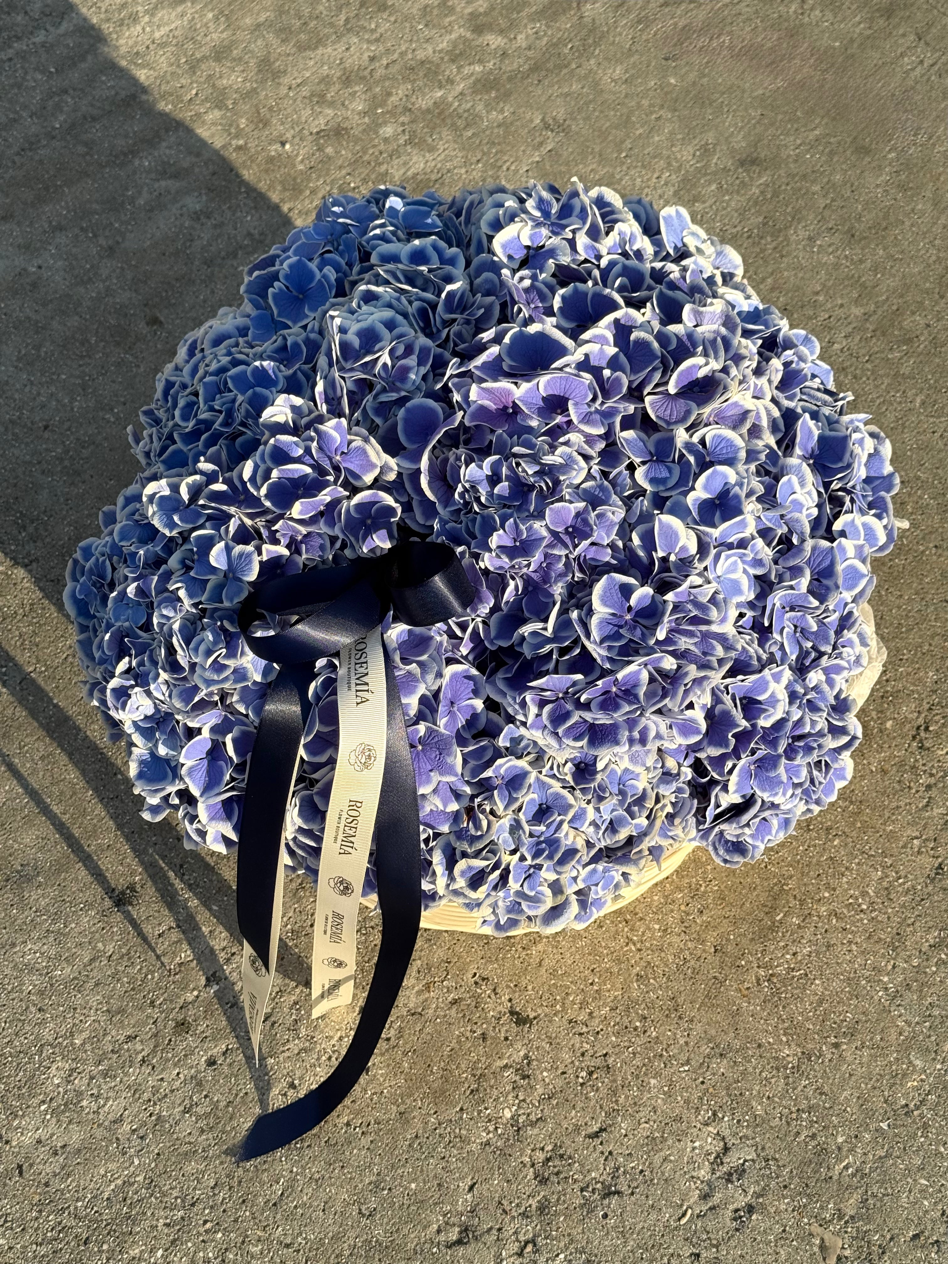 No.239 NAVY BLUE HYDRANGEAS IN A BASKET