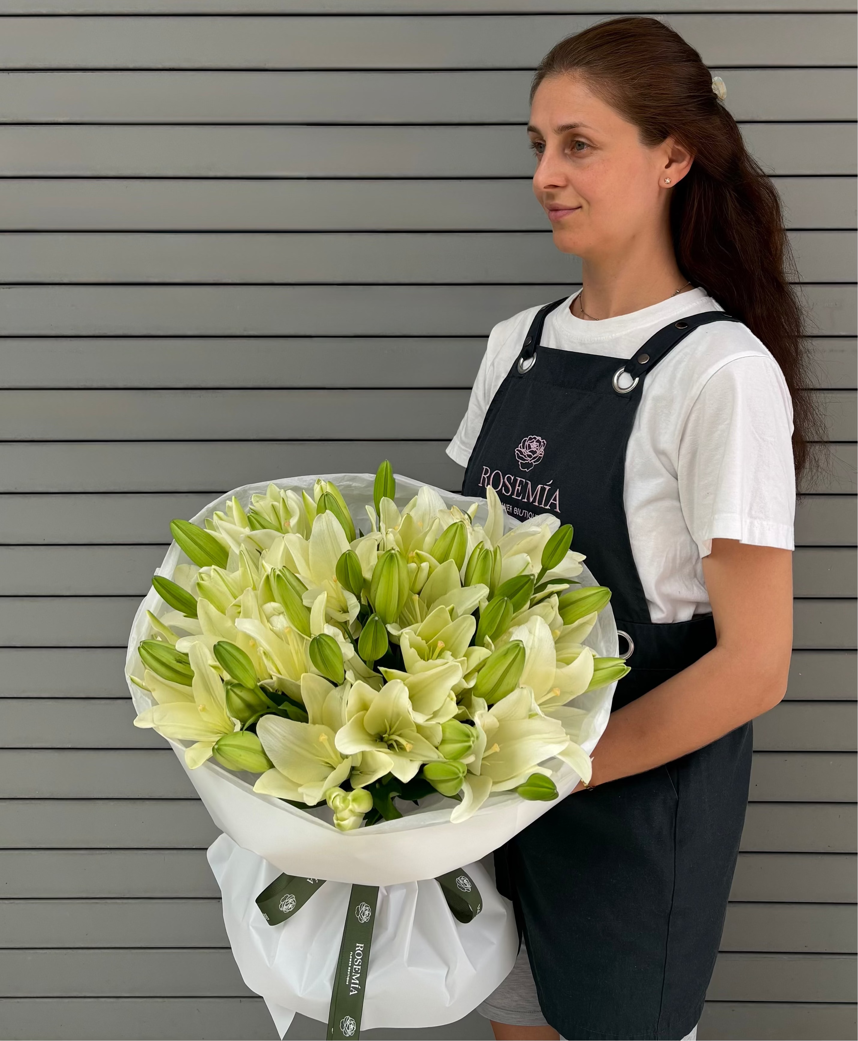 No. 250 WHITE LILY ELEGANCE - oriental lilies