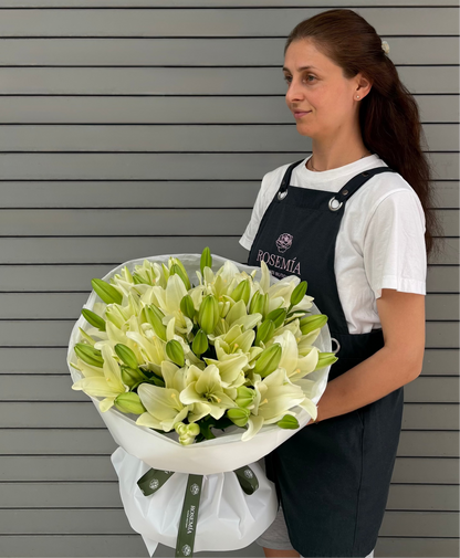 No. 250 WHITE LILY ELEGANCE - oriental lilies