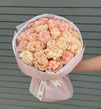 No. 241 COUNTRY CANDY - garden roses