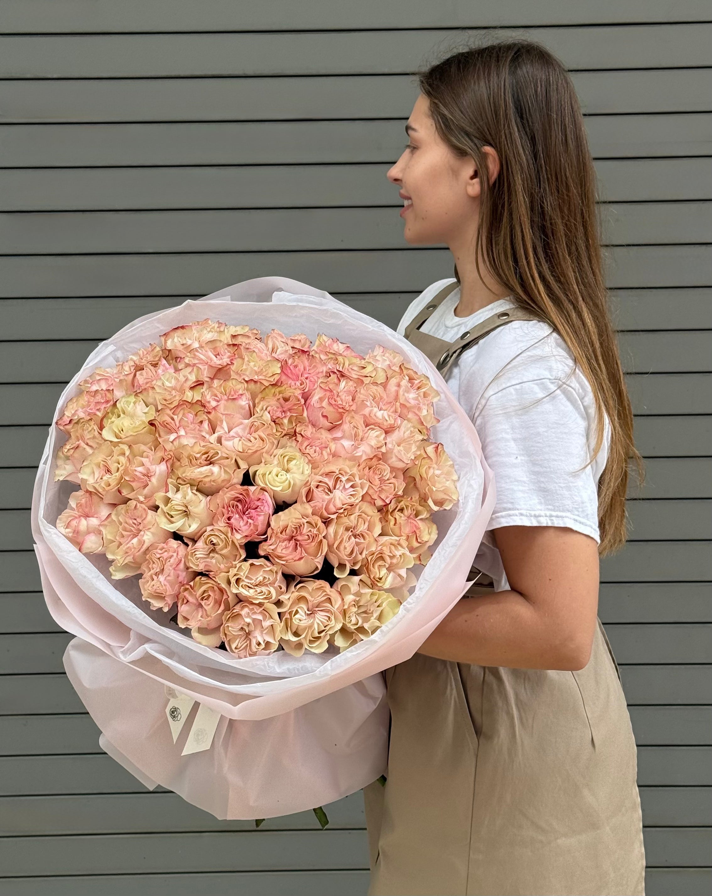 No. 241 COUNTRY CANDY - garden roses
