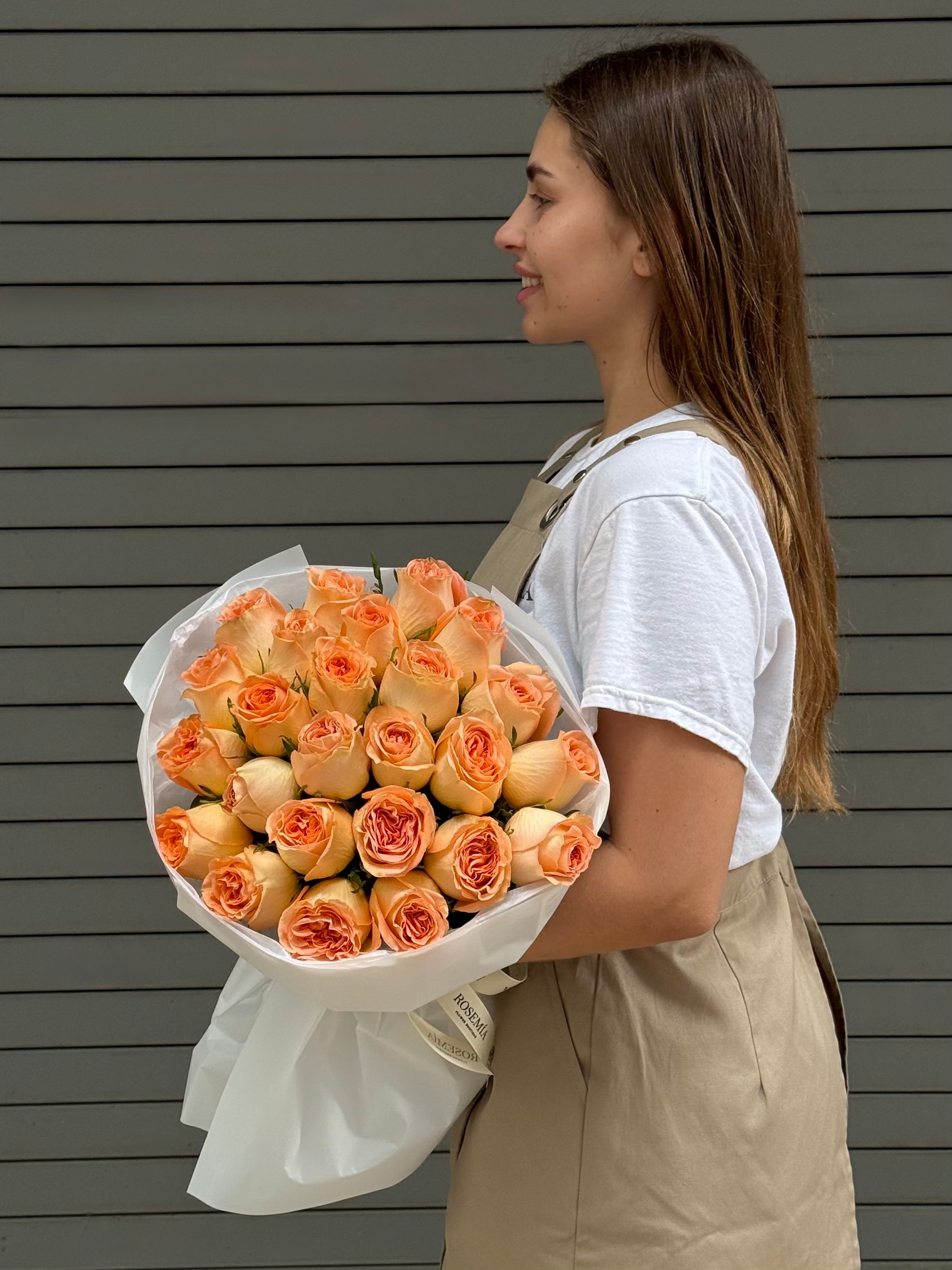 No. 242 COUNTRY HOME - garden roses
