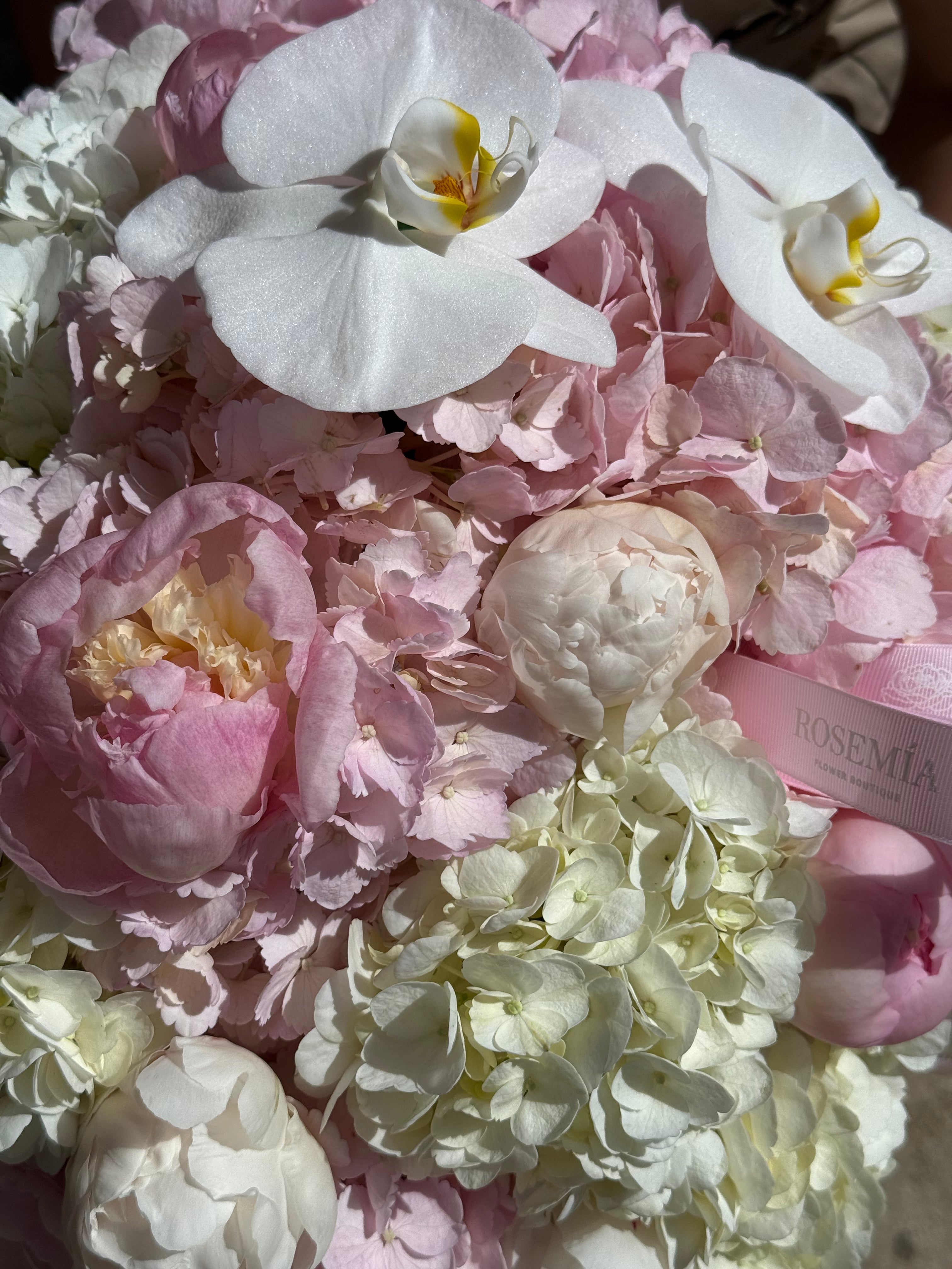 No.243 BOX OF TENDERNESS - hydrangeas, peonies, orchid