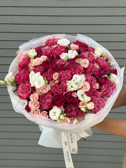 No.259 BERRY AMOUR - garden roses, spray roses, lisianthus