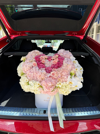 No. 260 GRAND BLUSH HEART - garden roses, hydrangeas, orchids