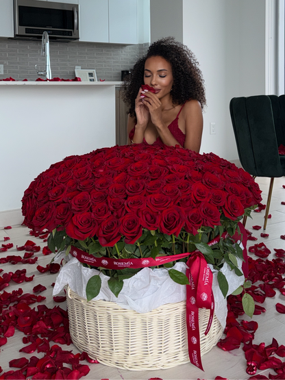 250 Red Roses – Signature Basket