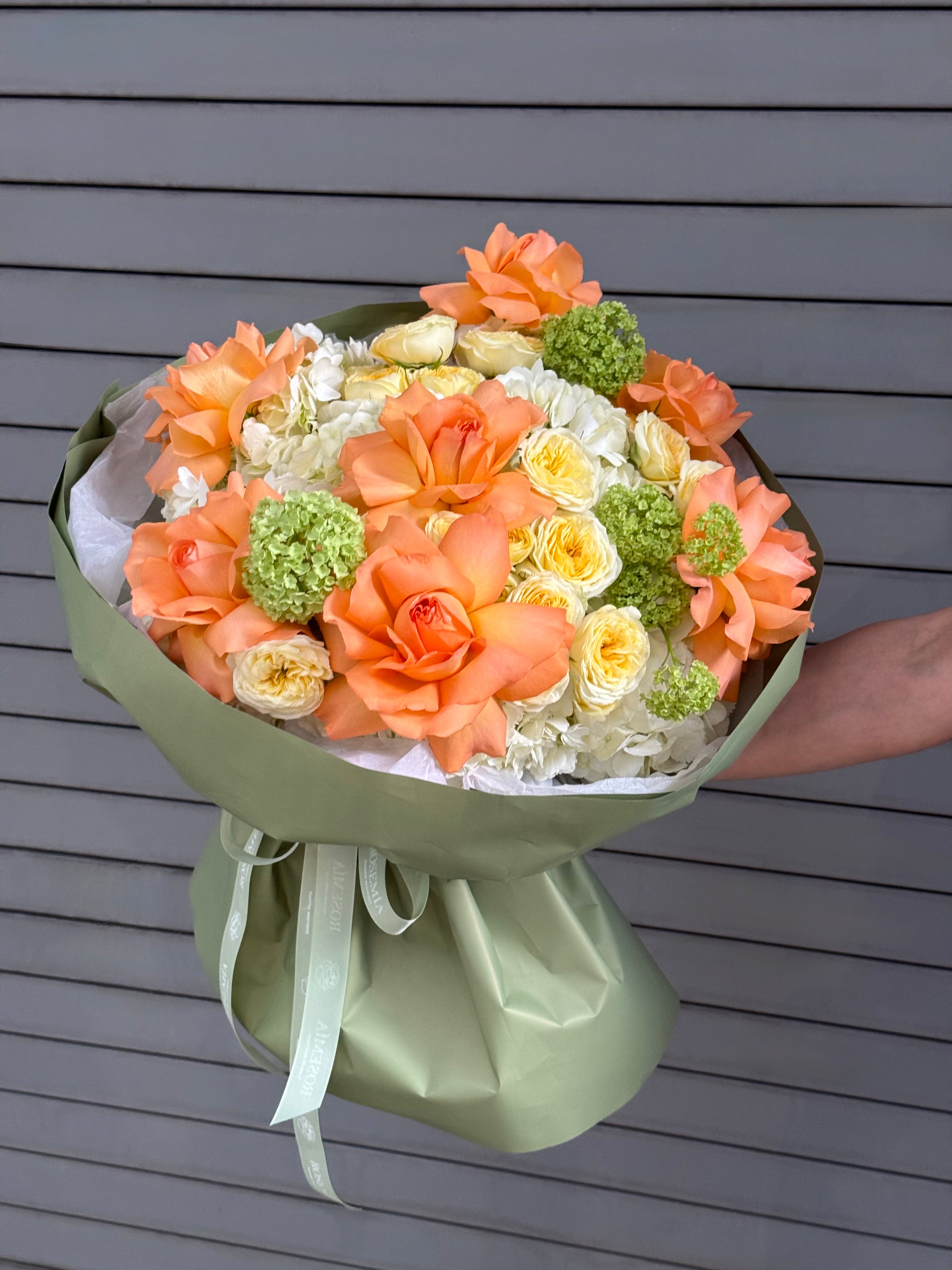 No. 273 PEACH GARDEN - garden roses, hydrangeas