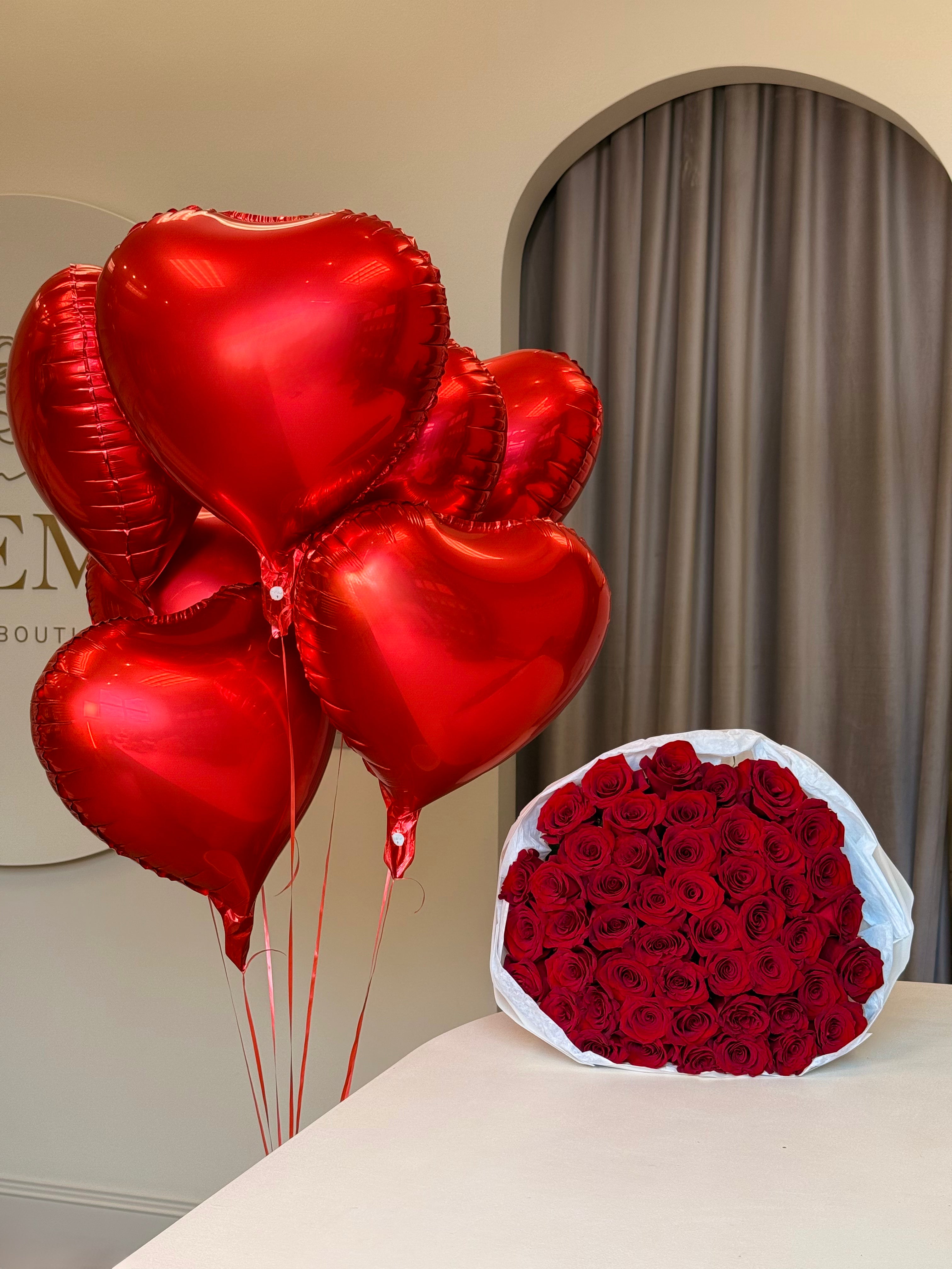 50 ROSES & BALLOONS