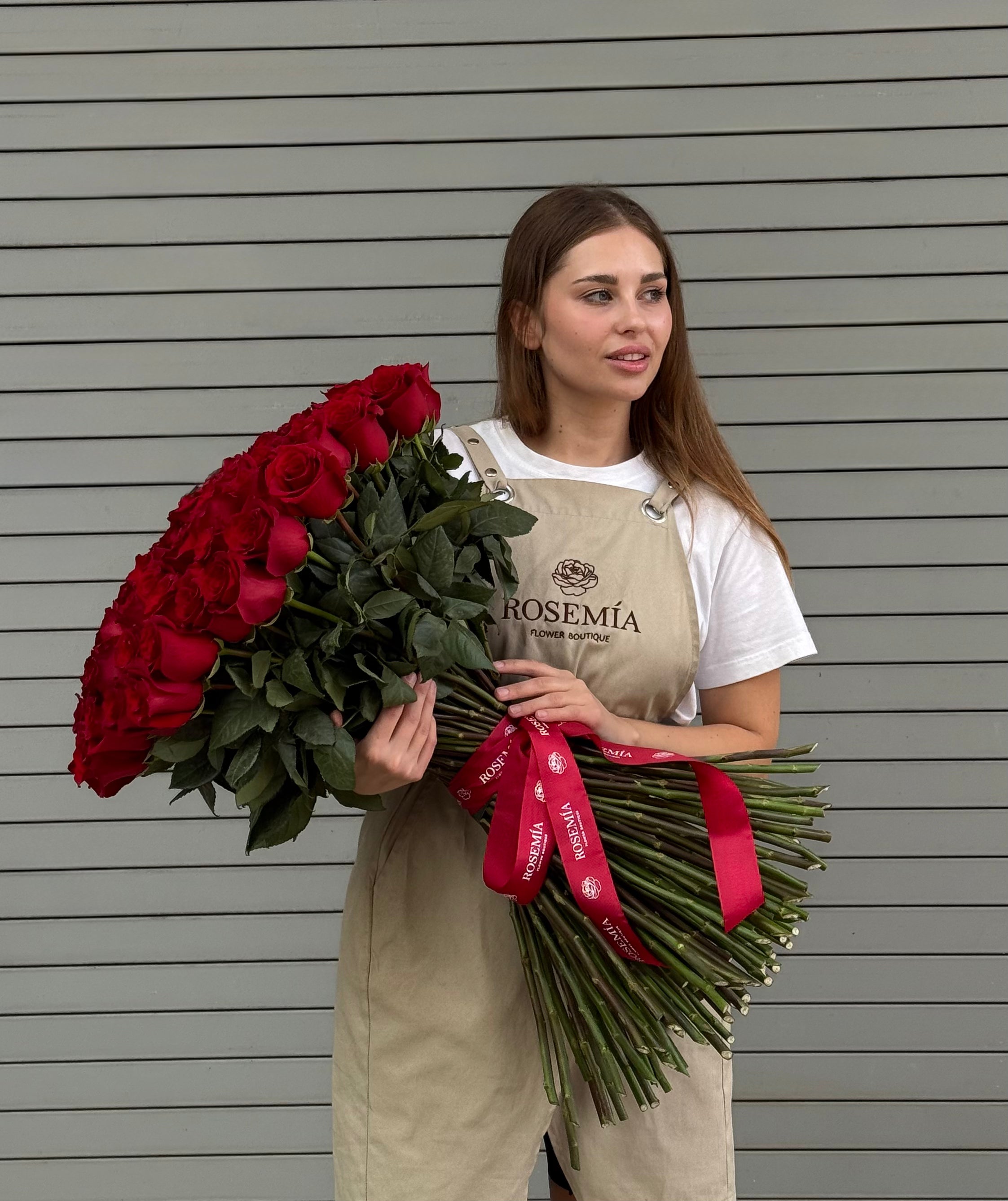 No.2 VALENTINE - 100 red roses