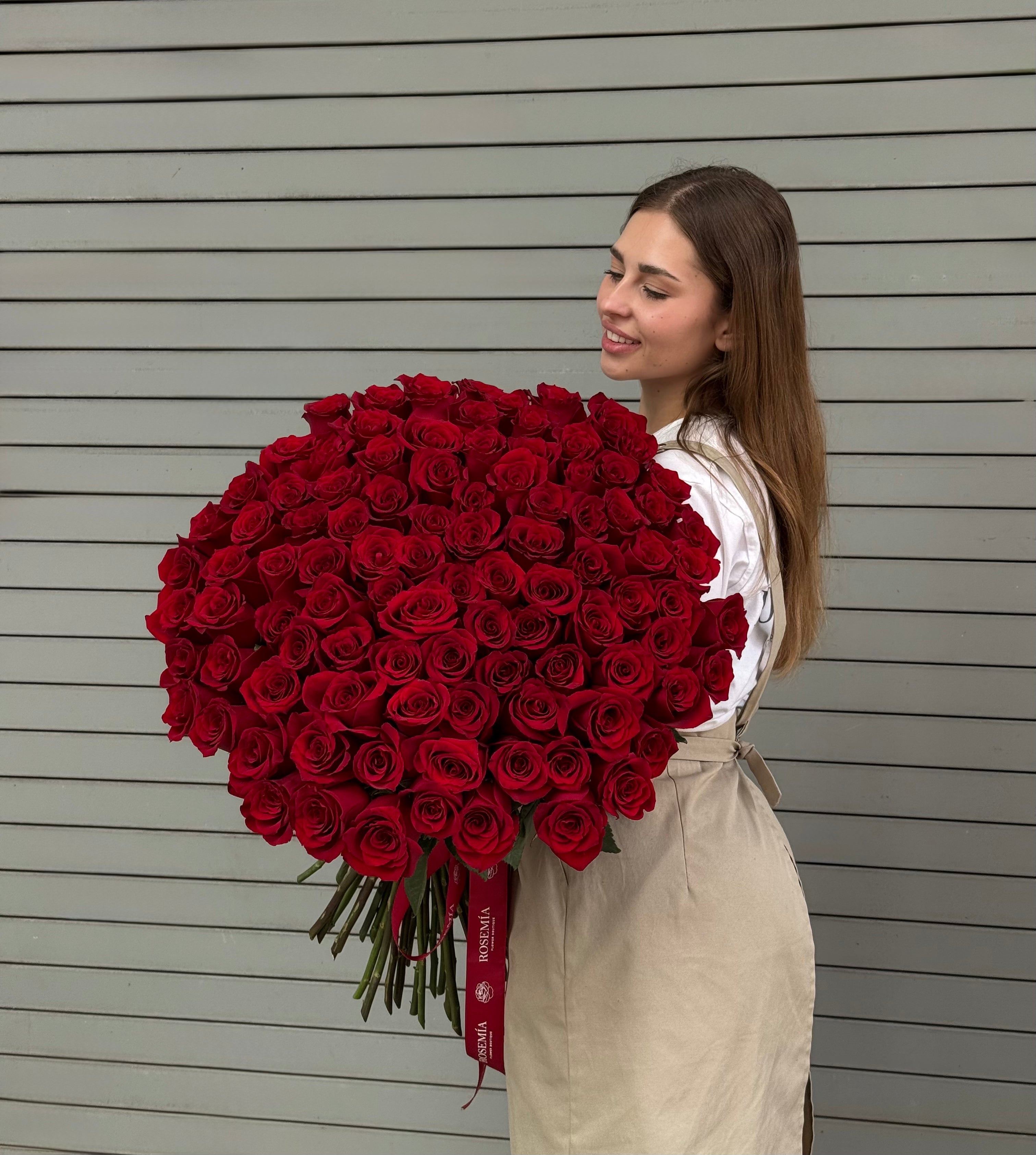 No.2 VALENTINE - 100 red roses