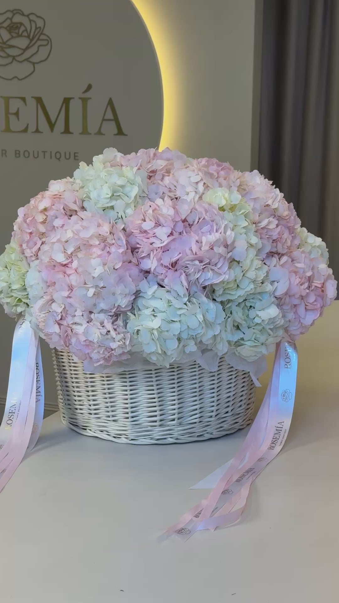 No.184 HYDRANGEAS BASKET
