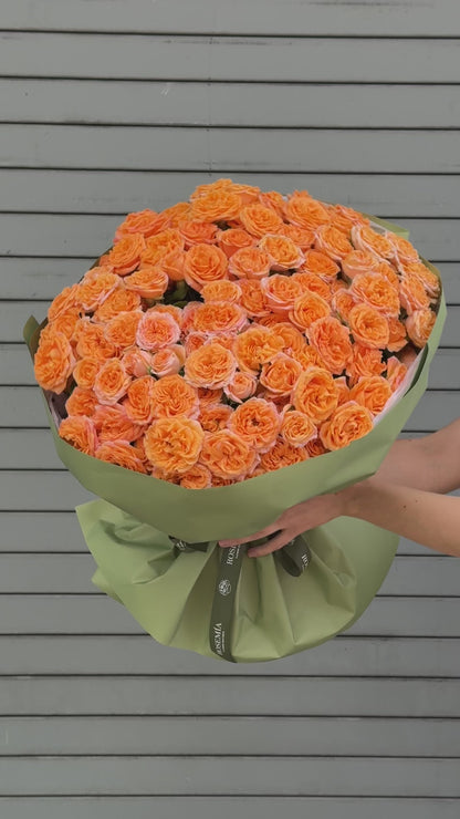 No.112 APRICOT COUTURE - spray roses