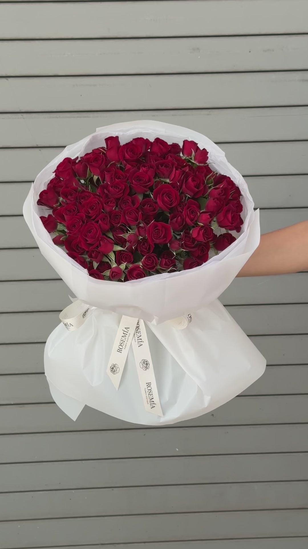 No.35 PETITE BLOOM - spray roses