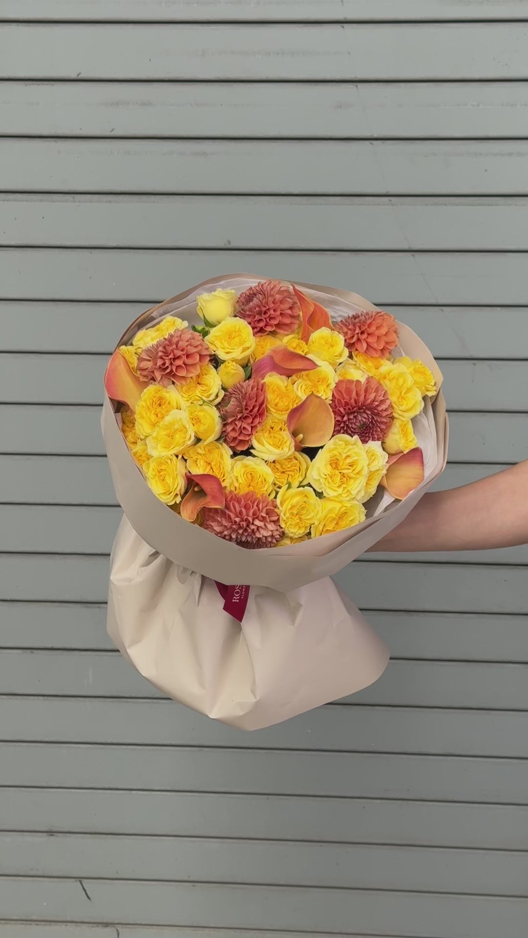 No.41 APRICOT CHARM - spray roses