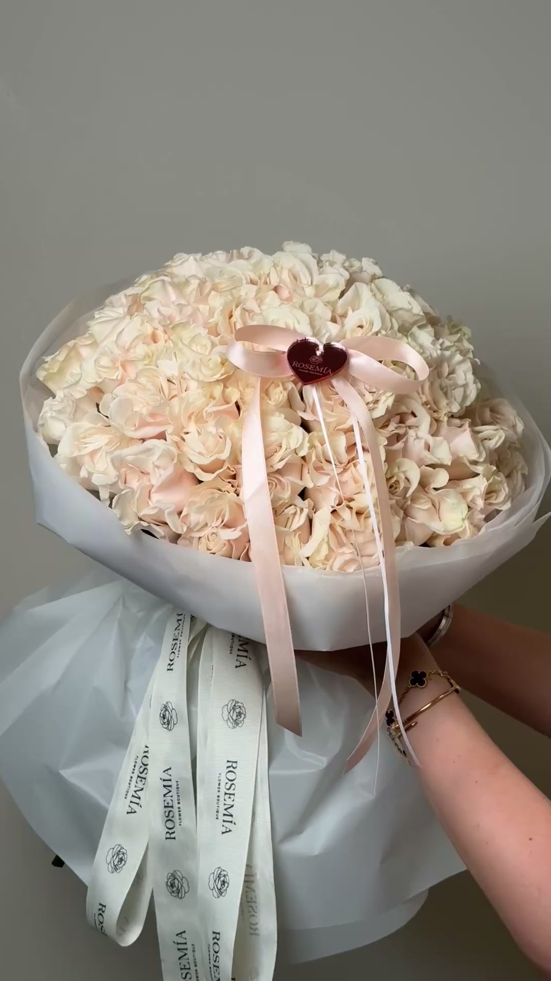 No. 19 CHAMPAGNE DREAM