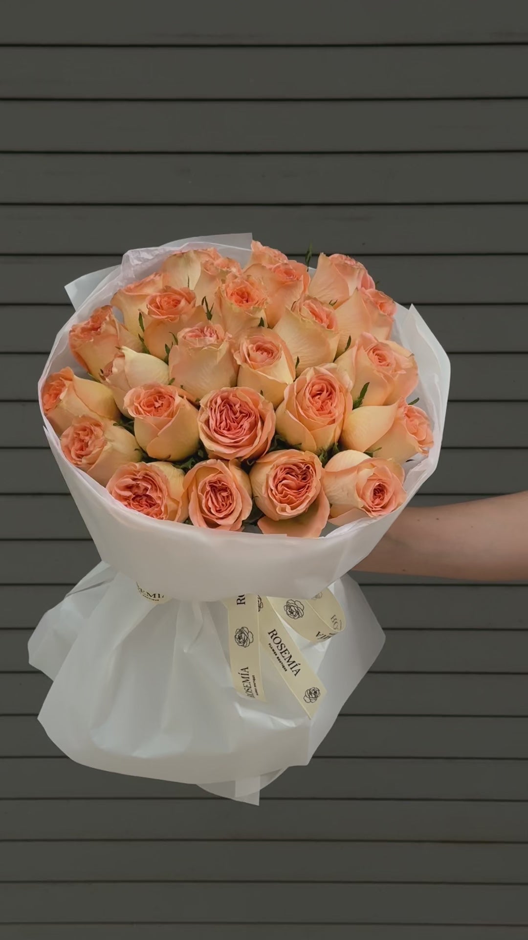 No. 242 COUNTRY HOME - garden roses