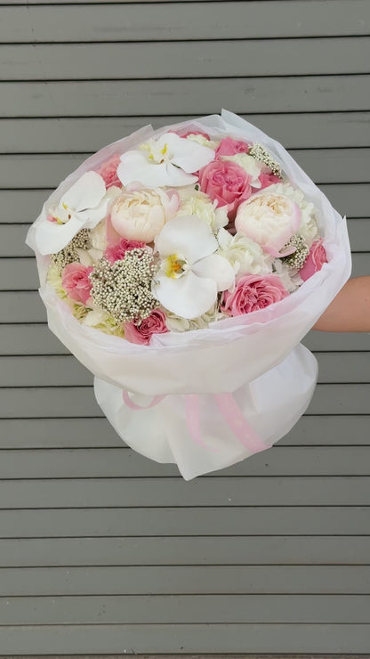 No.29 EDEN CHARM - peonies, garden roses, hydrangeas, orchids