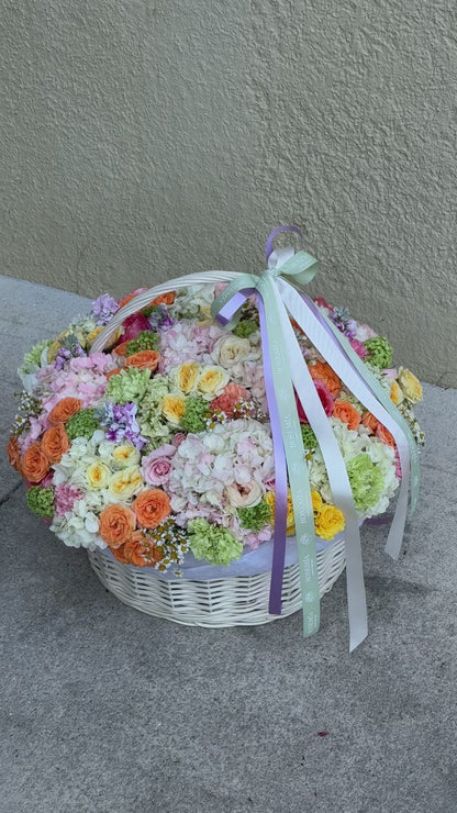 No.275 DOPAMINE BASKET - seasonal mix flowers