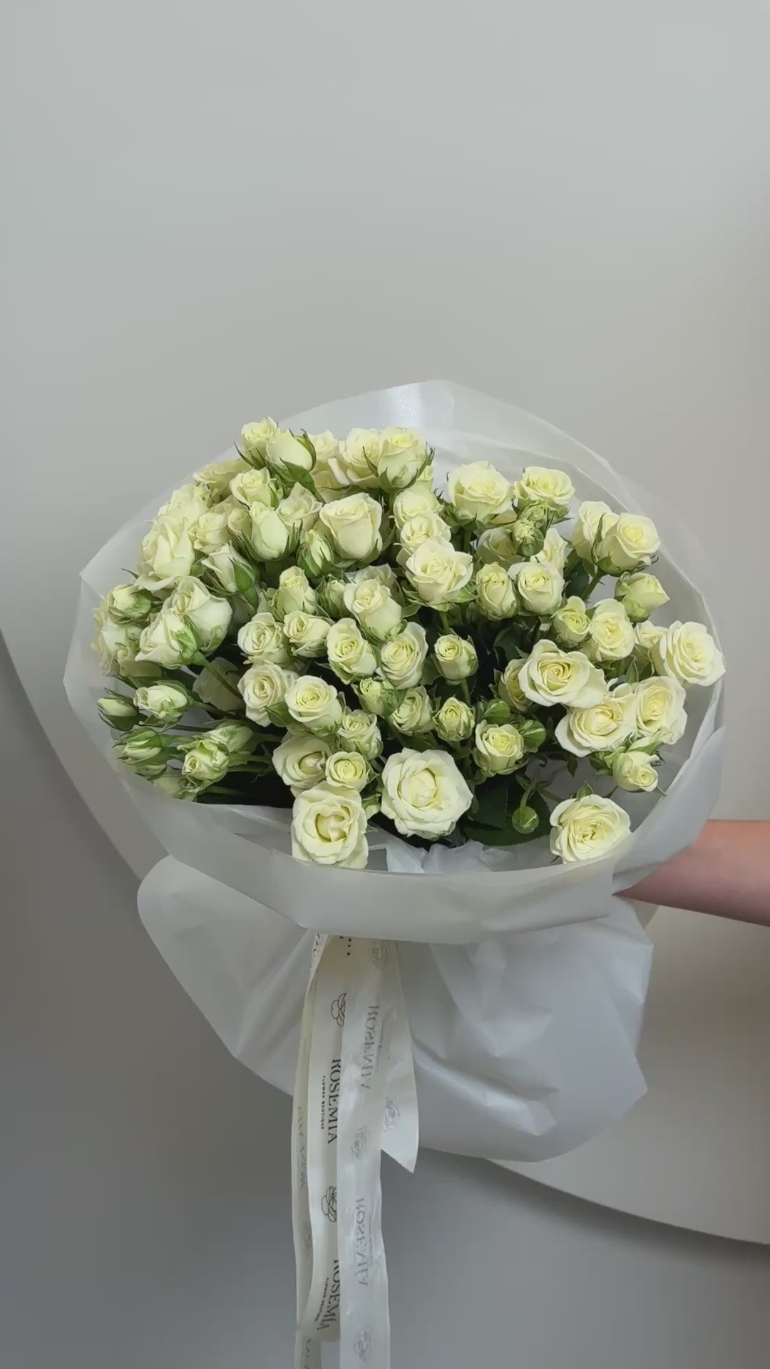 No.37 BLANC GRANDE - spray roses